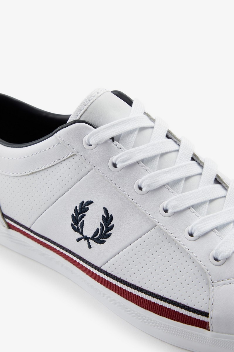 Sapatilha 'Baseline' em pele perfurada Fred Perry Branco-6