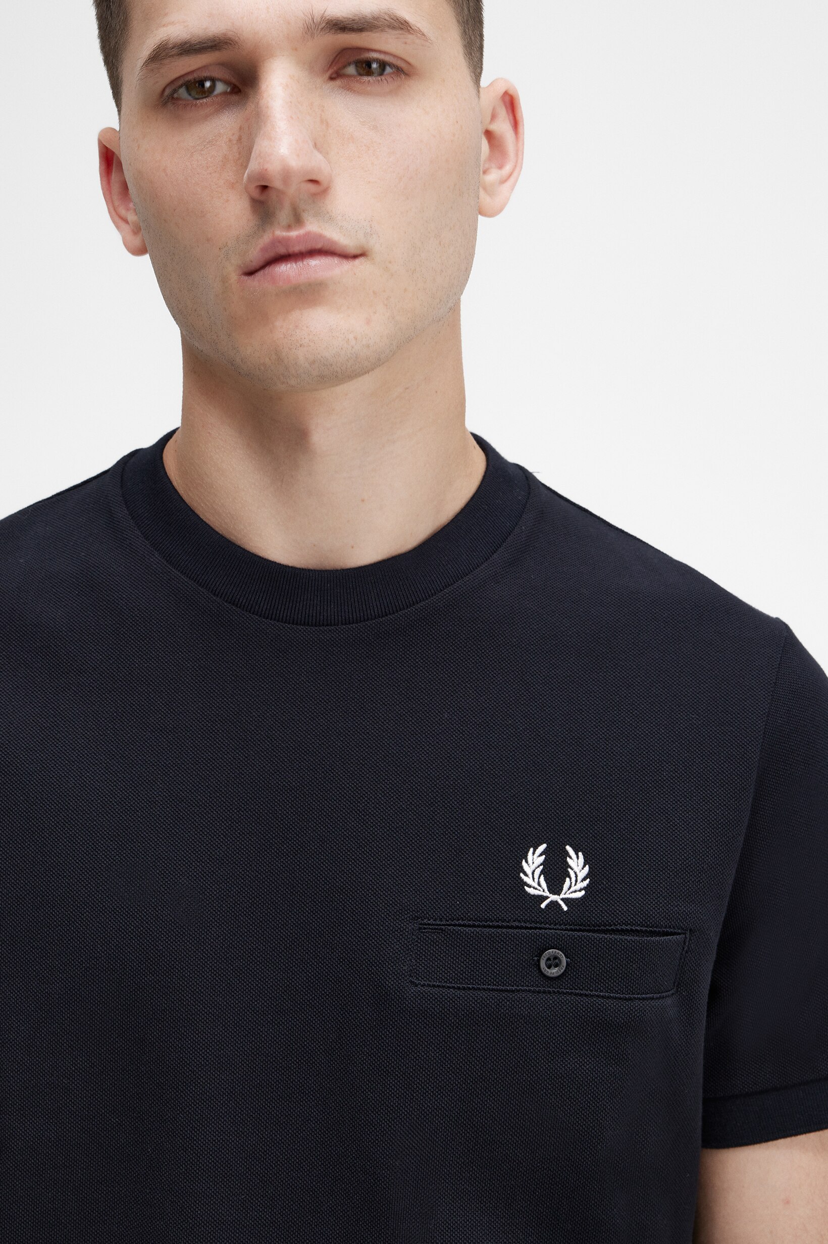 T-Shirt 'Pocket Detail Pique' Preto-3