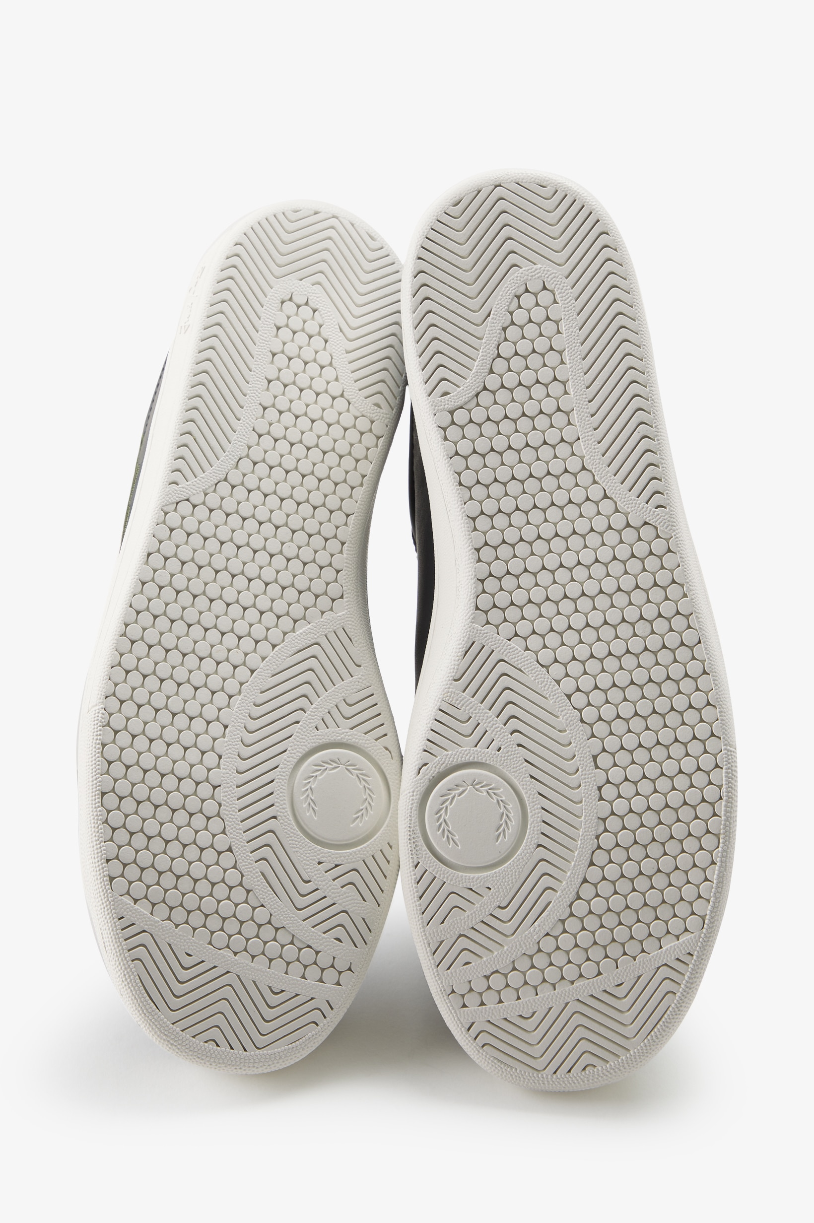 Sapatilha unisexo 'B721' em pele Fred Perry Preto-4