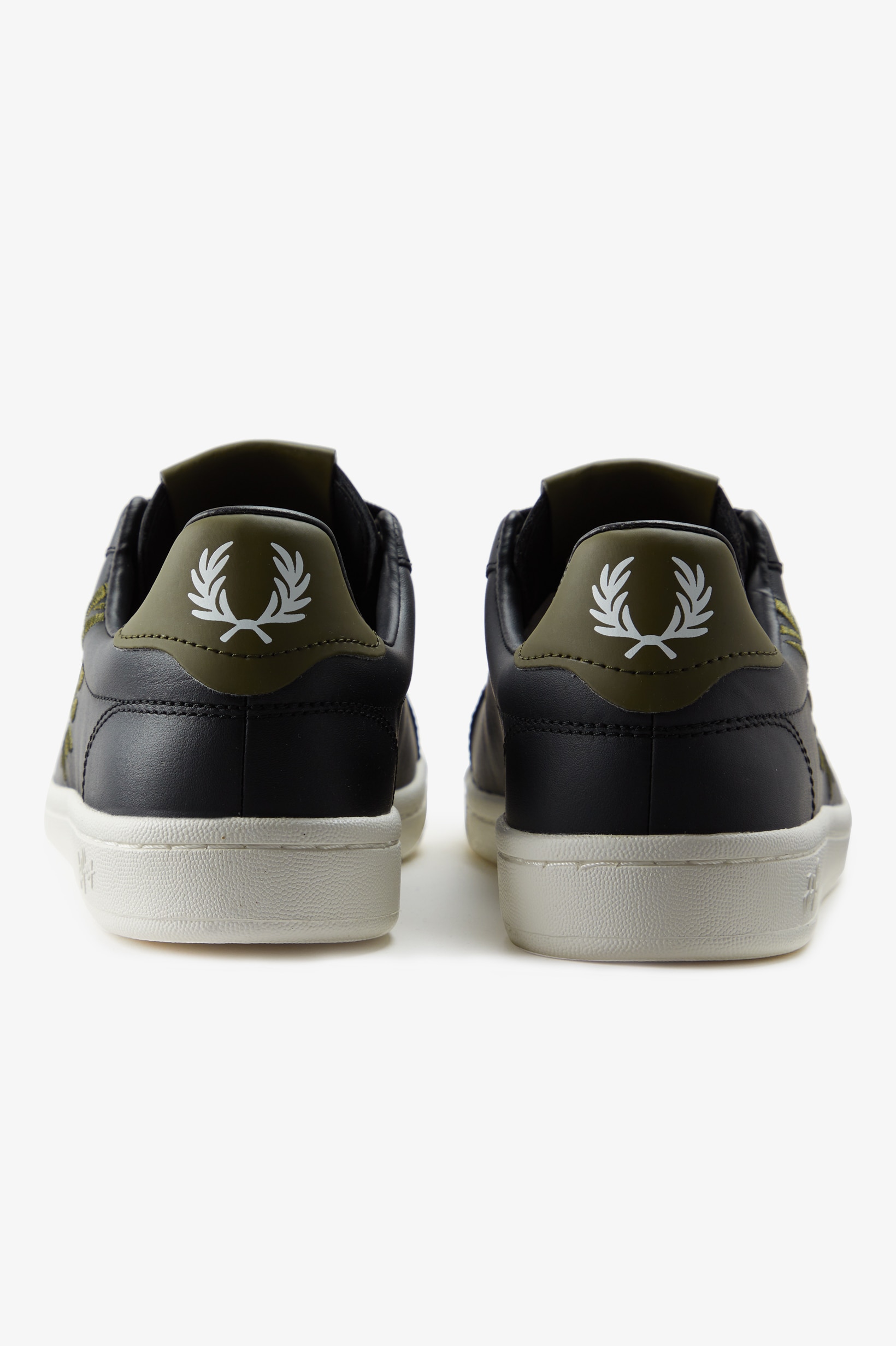 Sapatilha unisexo 'B721' em pele Fred Perry Preto-5