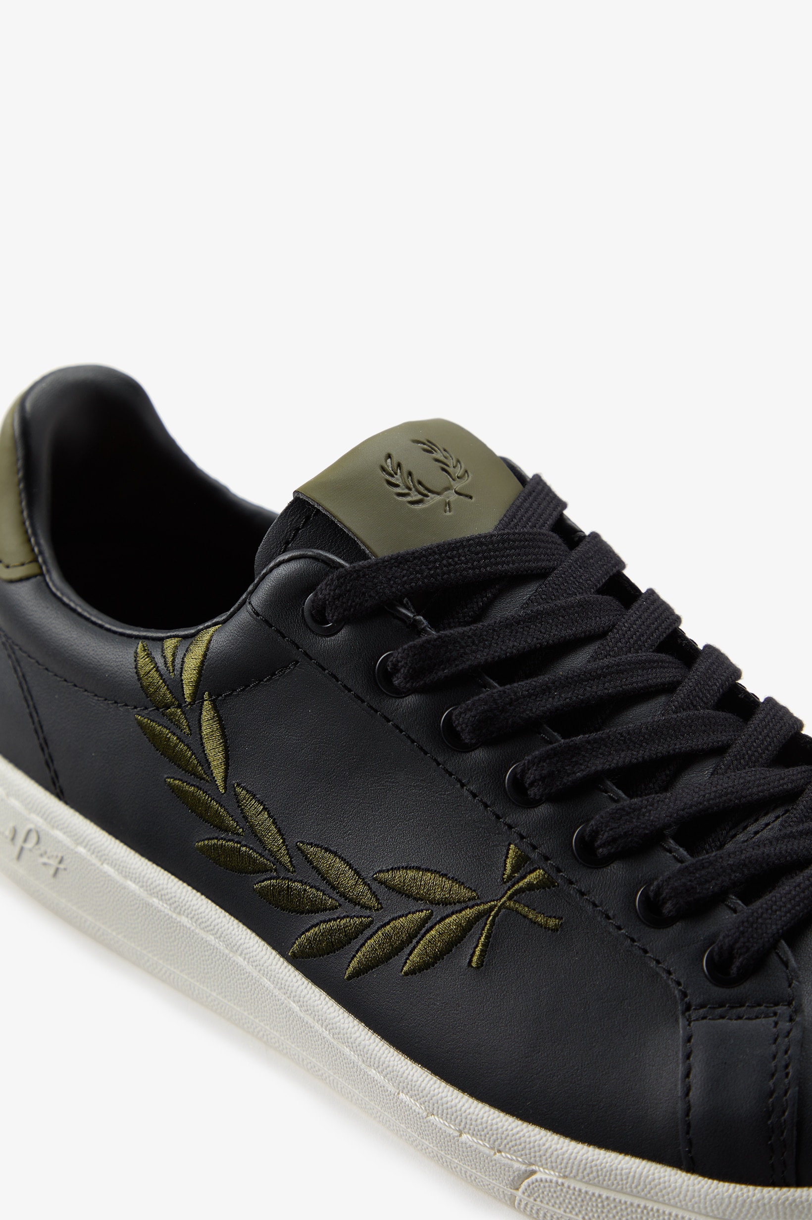 Sapatilha unisexo 'B721' em pele Fred Perry Preto-6
