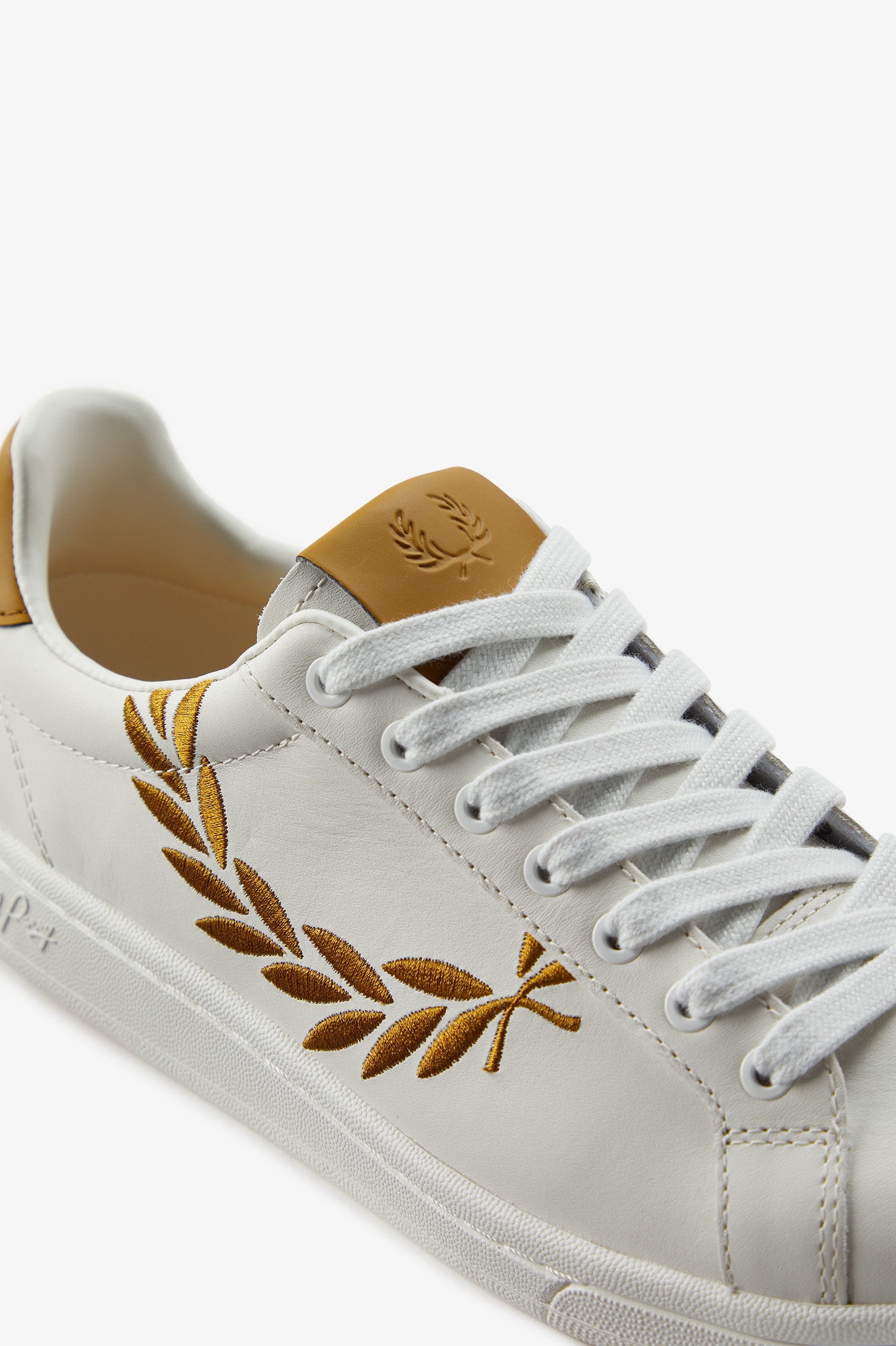 Sapatilha unisexo 'B721' em pele Fred Perry Bege-6