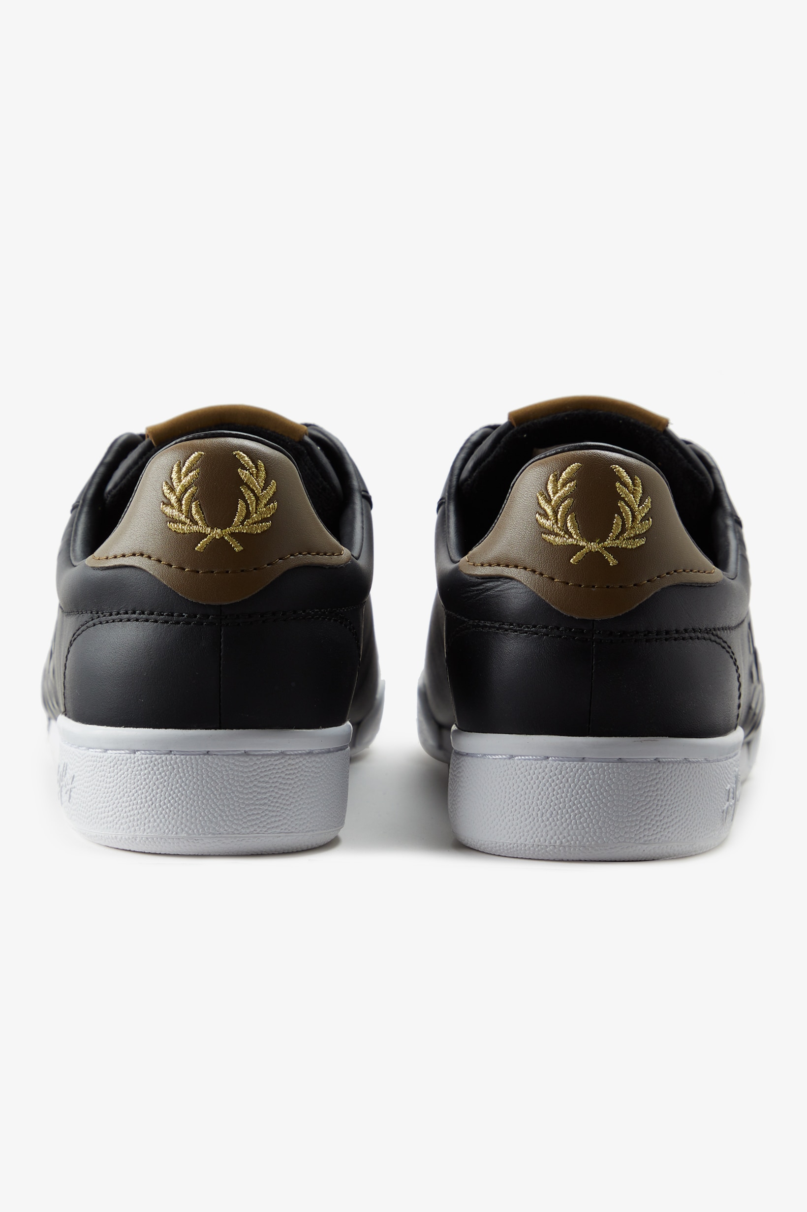 Sapatilha unisexo 'B722' em pele Fred Perry Preto-5