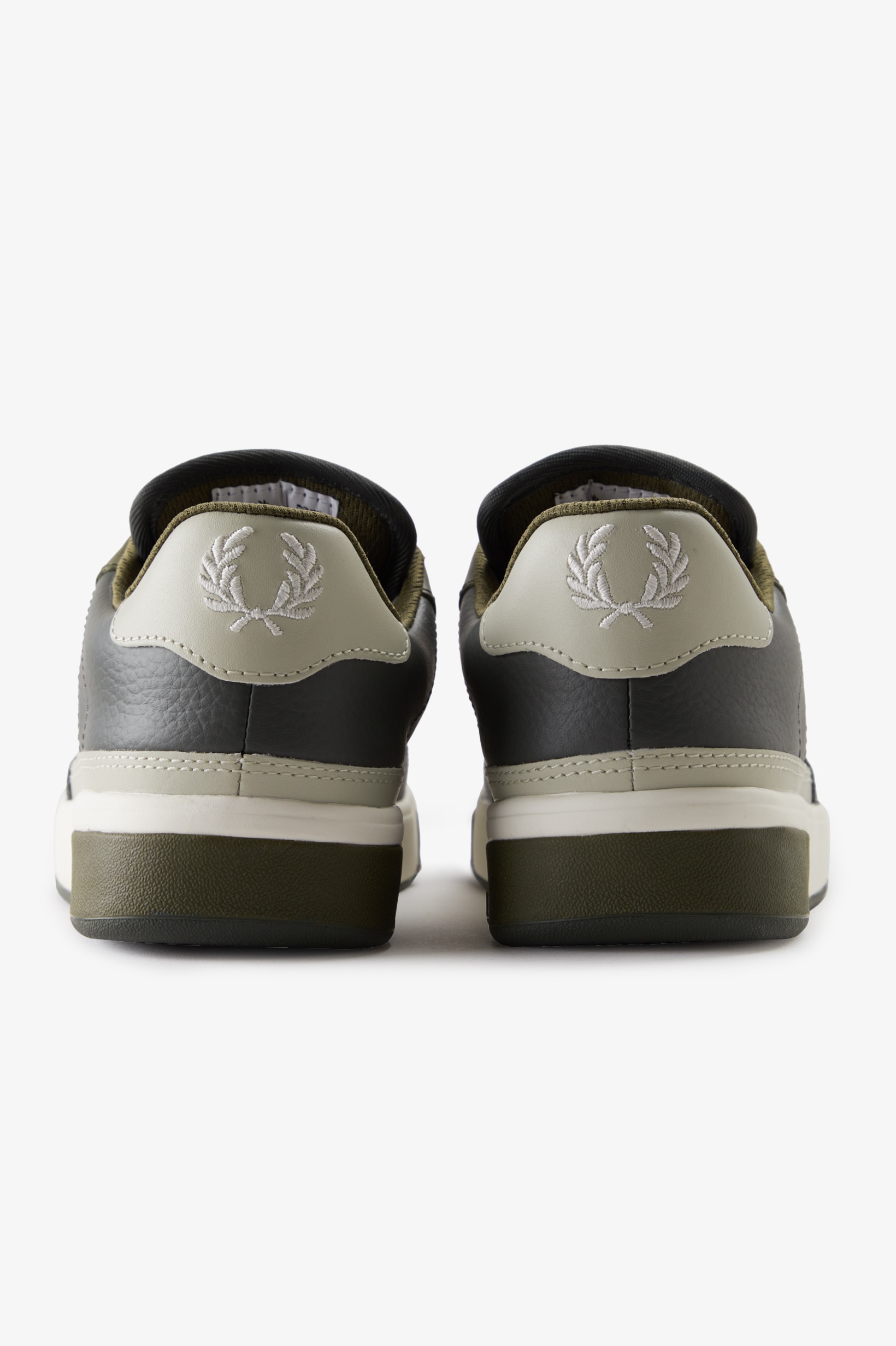 Sapatilhas Unisexo 'B300' em pele texturizada Fred Perry Verde-4