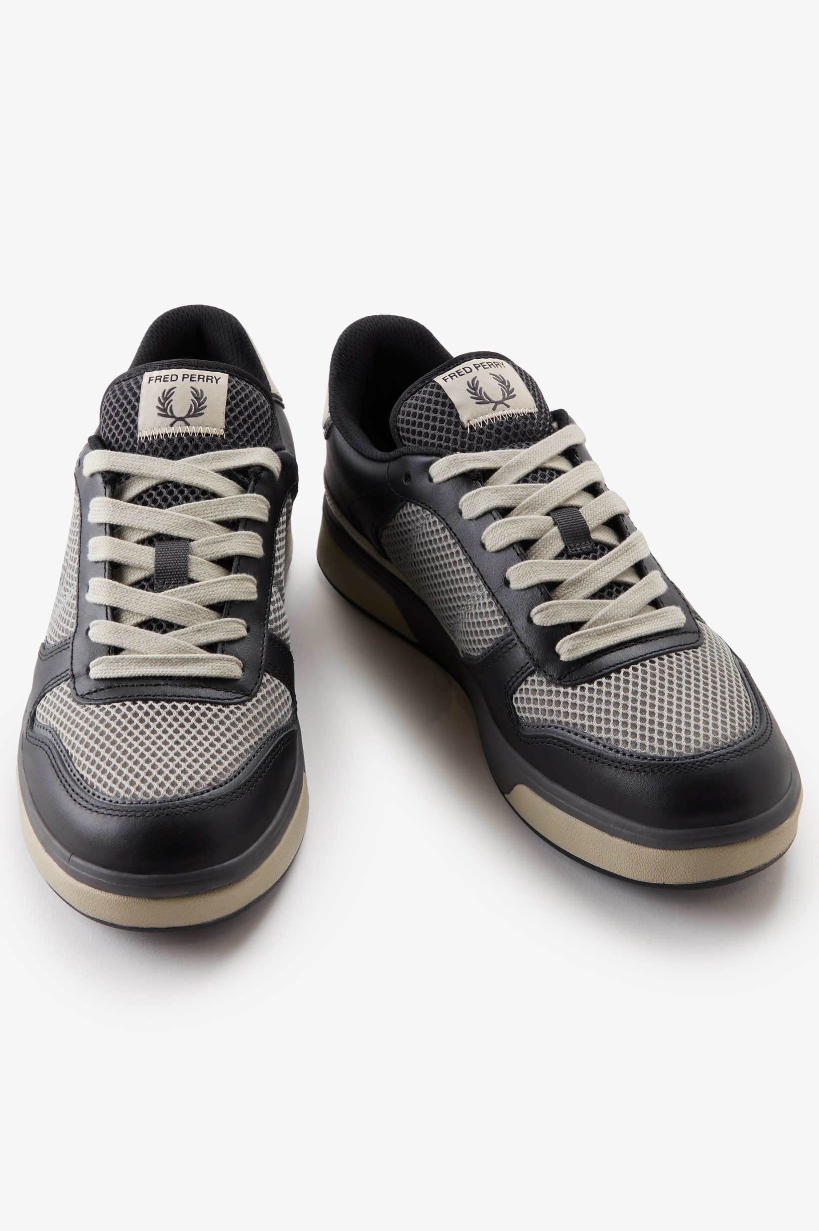 Sapatilhas Unisexo 'B300' em pele Fred Perry Preto-2