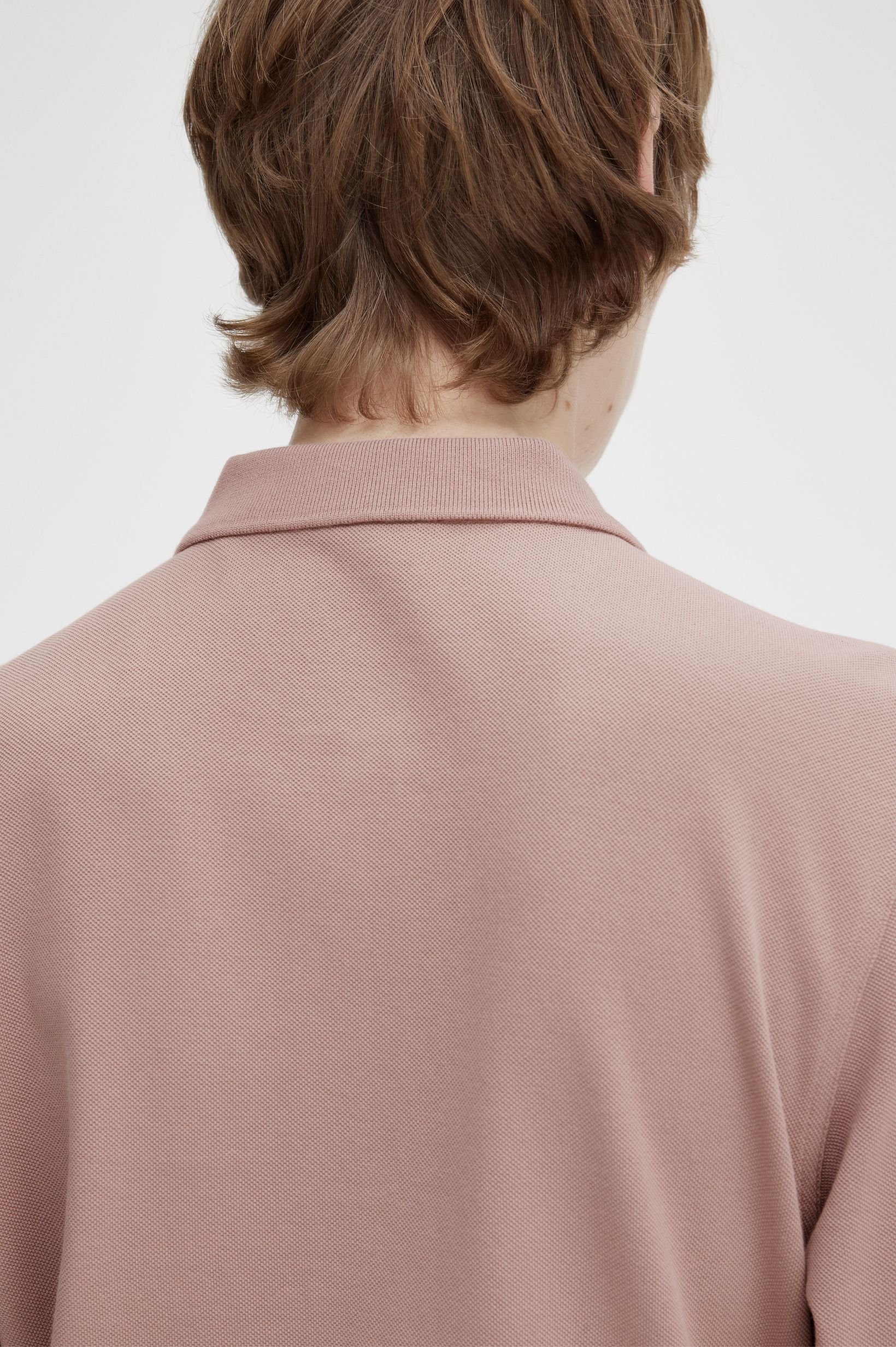 Polo de manga comprida. Uma interpretação do original 'Fred Perry Shirt' Rosa-2