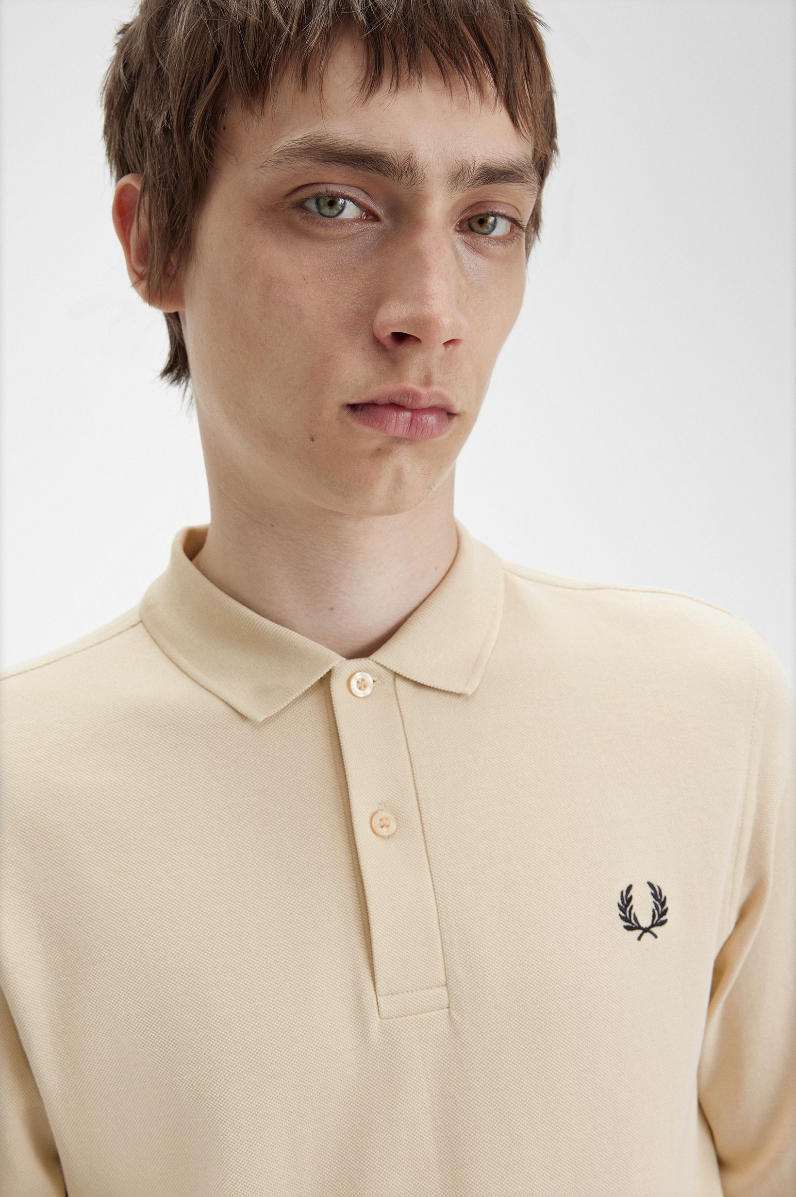 Polo de manga comprida. Uma interpretação do original 'Fred Perry Shirt' Creme-3