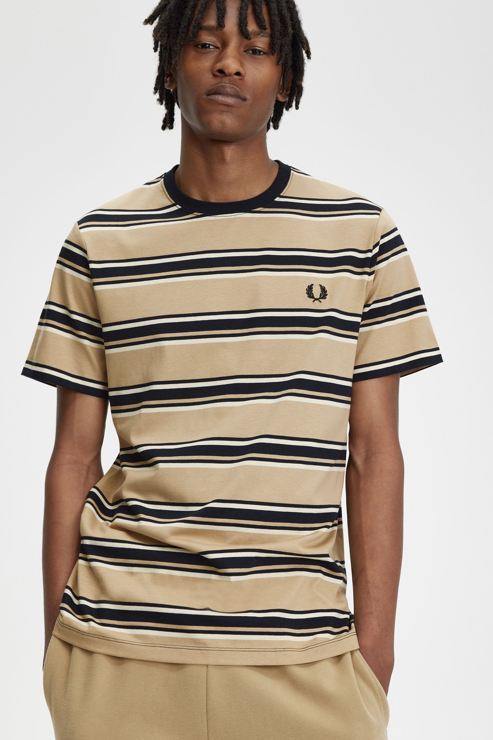 T-Shirt Gráfica às riscas Castanho-claro-1