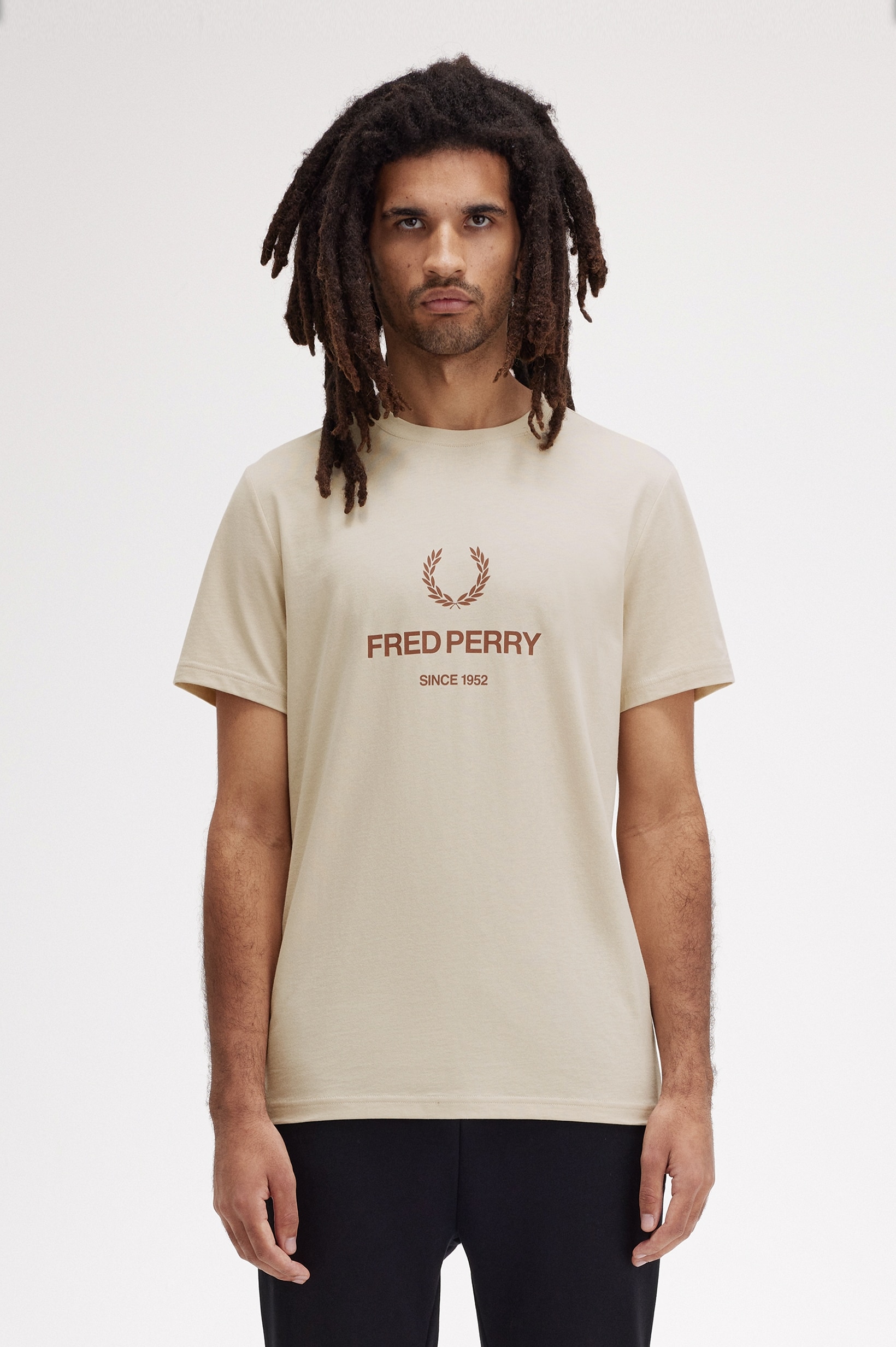 T-Shirt Gráfica 'Fred Perry' Creme-1