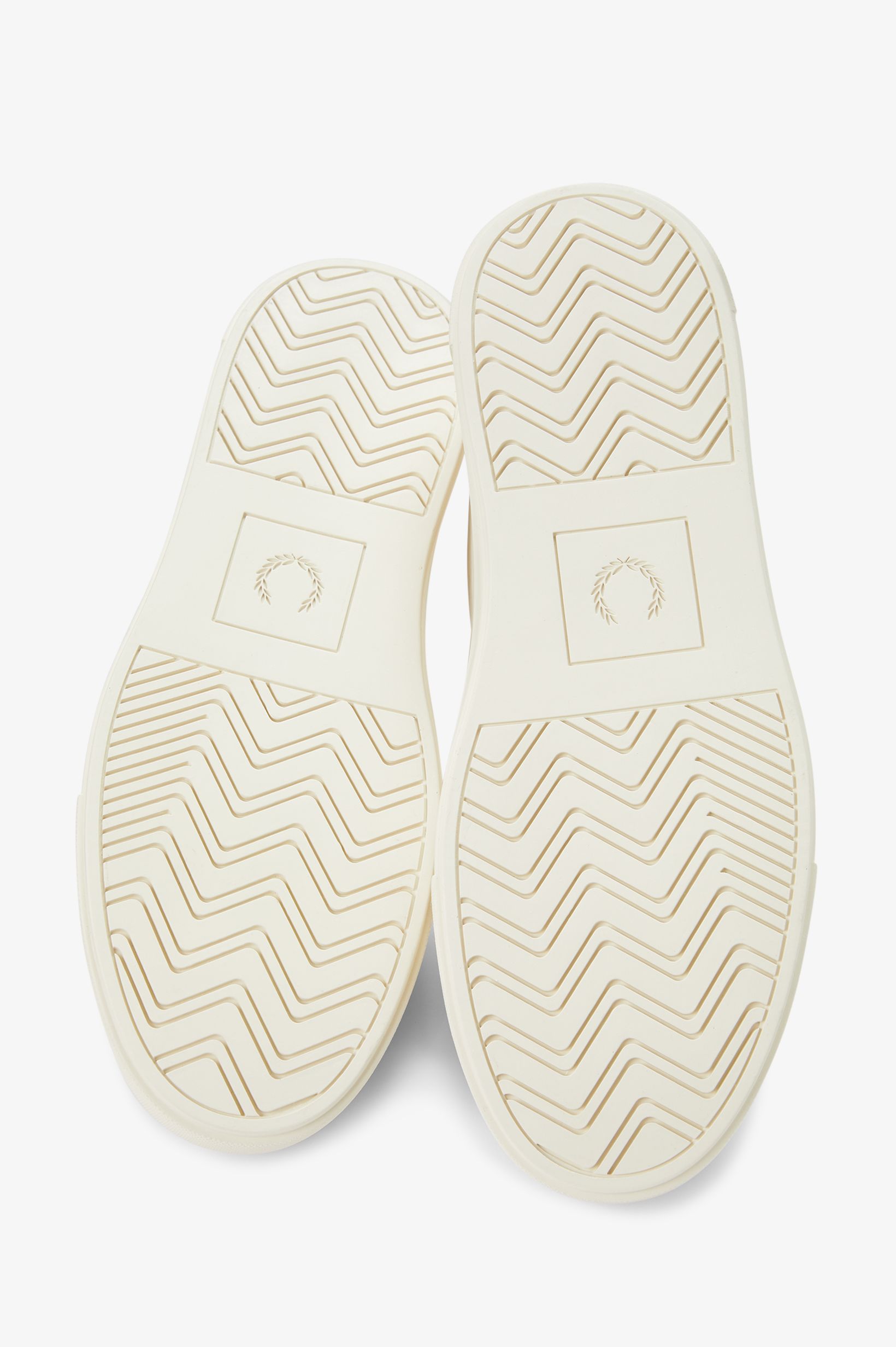 Sapatilhas unisexo 'B71' em pele Fred Perry Cru-4