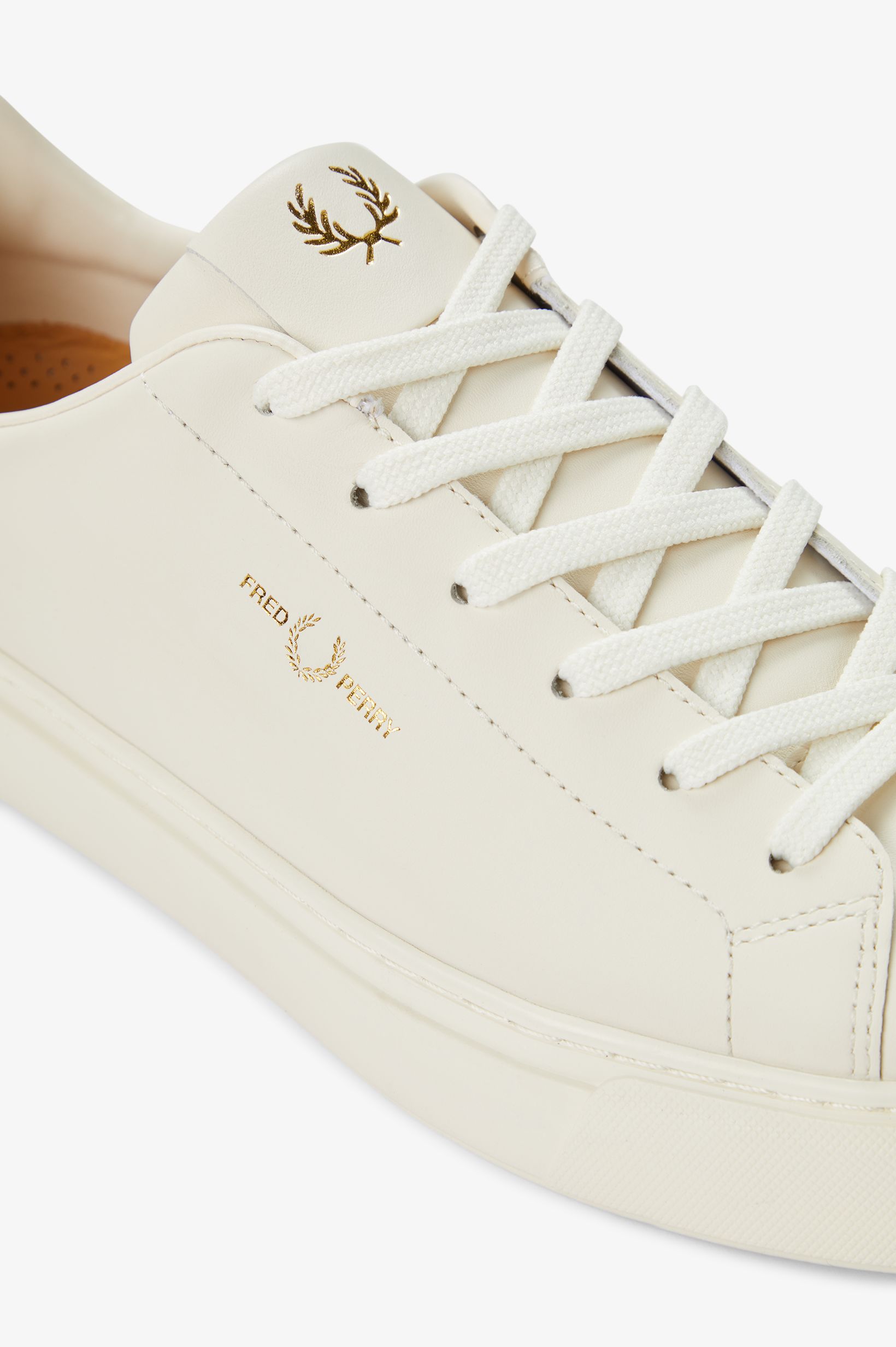 Sapatilhas unisexo 'B71' em pele Fred Perry Cru-6