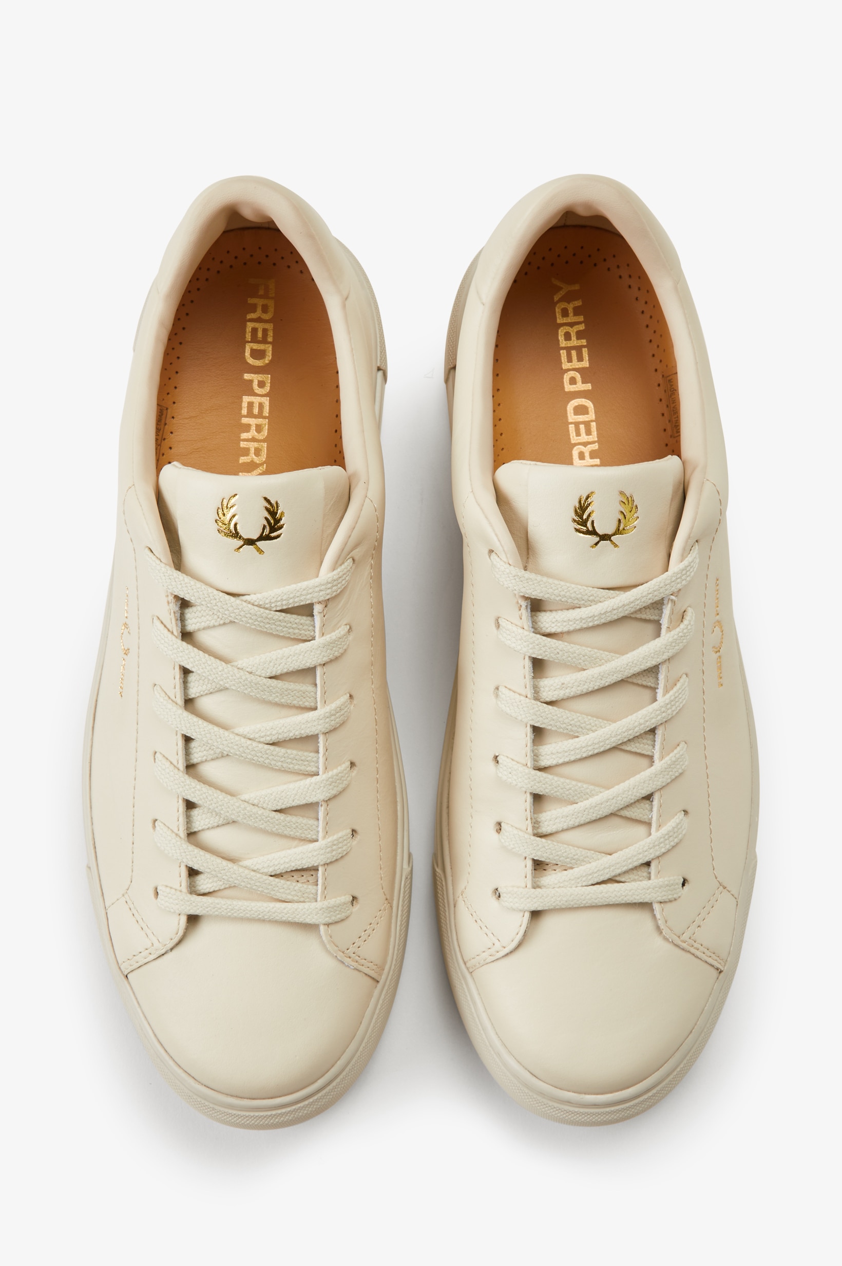 Sapatilhas unisexo 'B71' em pele Fred Perry Creme-2