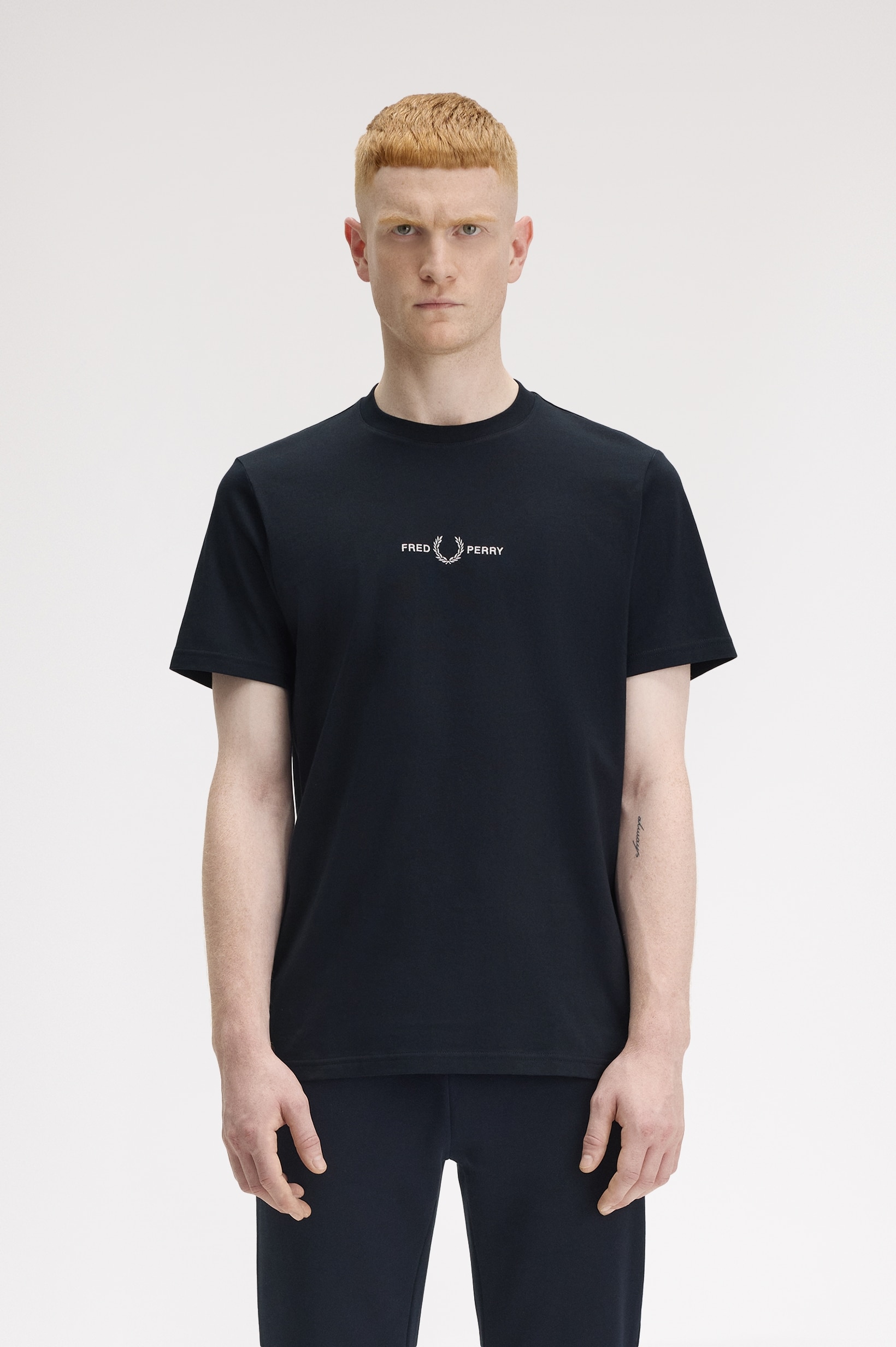 T-Shirt com Bordado Azul-marinho-1
