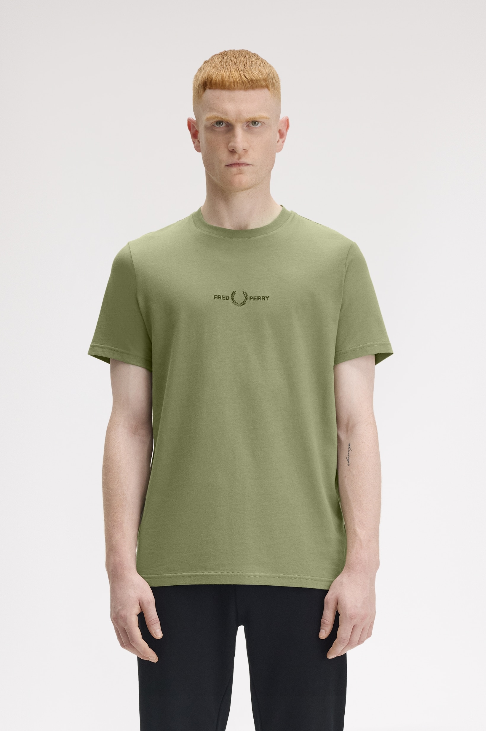T-Shirt com Bordado Verde-1