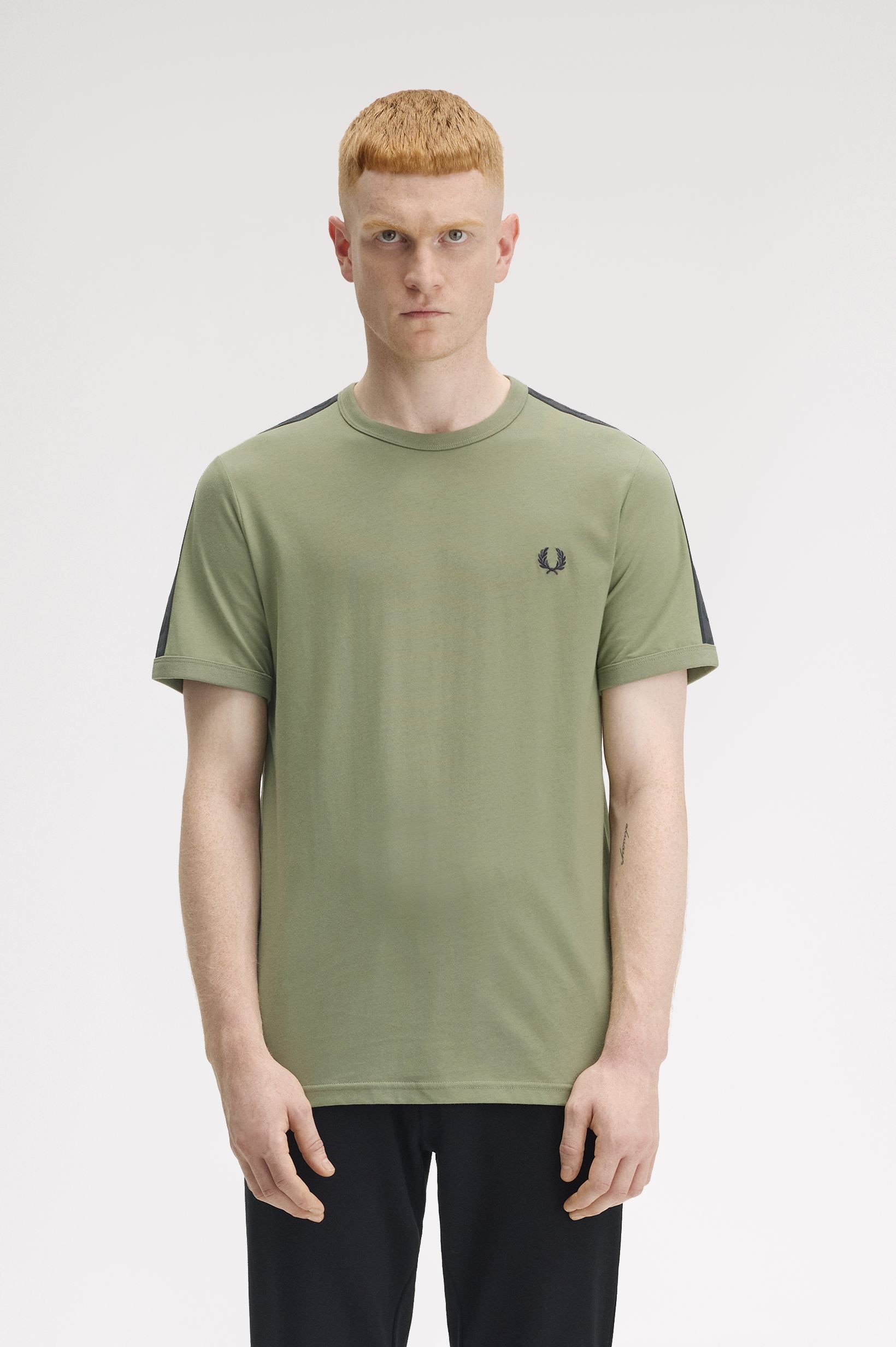 T-Shirt 'Contrast Tape Ringer' Verde-1