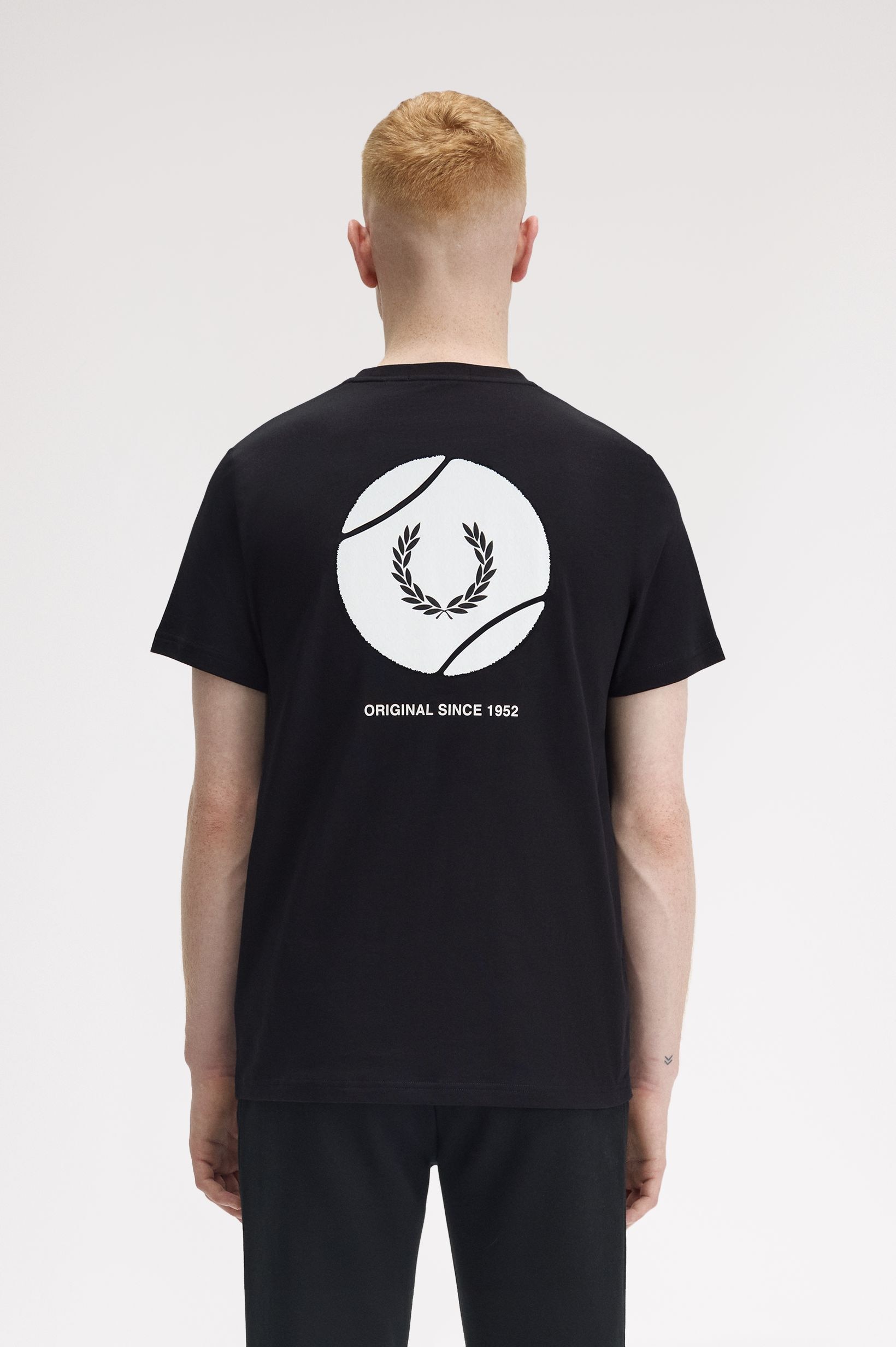 T-Shirt Gráfica 'Tennis' Preto-2