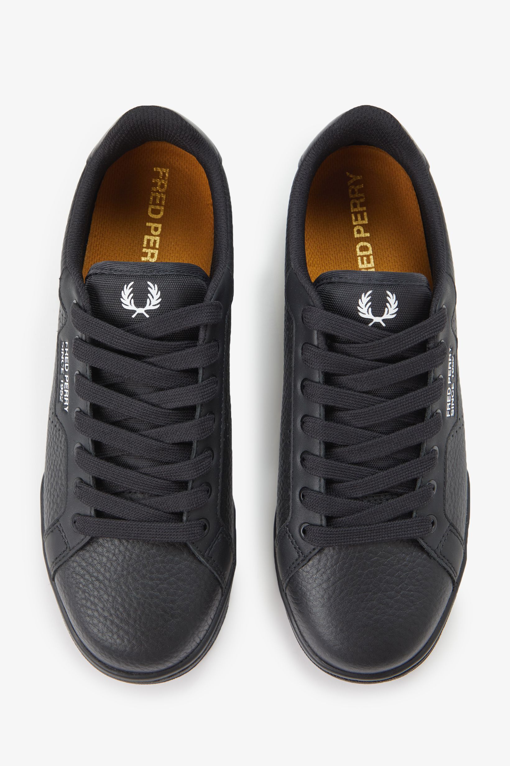 Sapatilhas 'B722' em Pele Fred Perry Preto-2