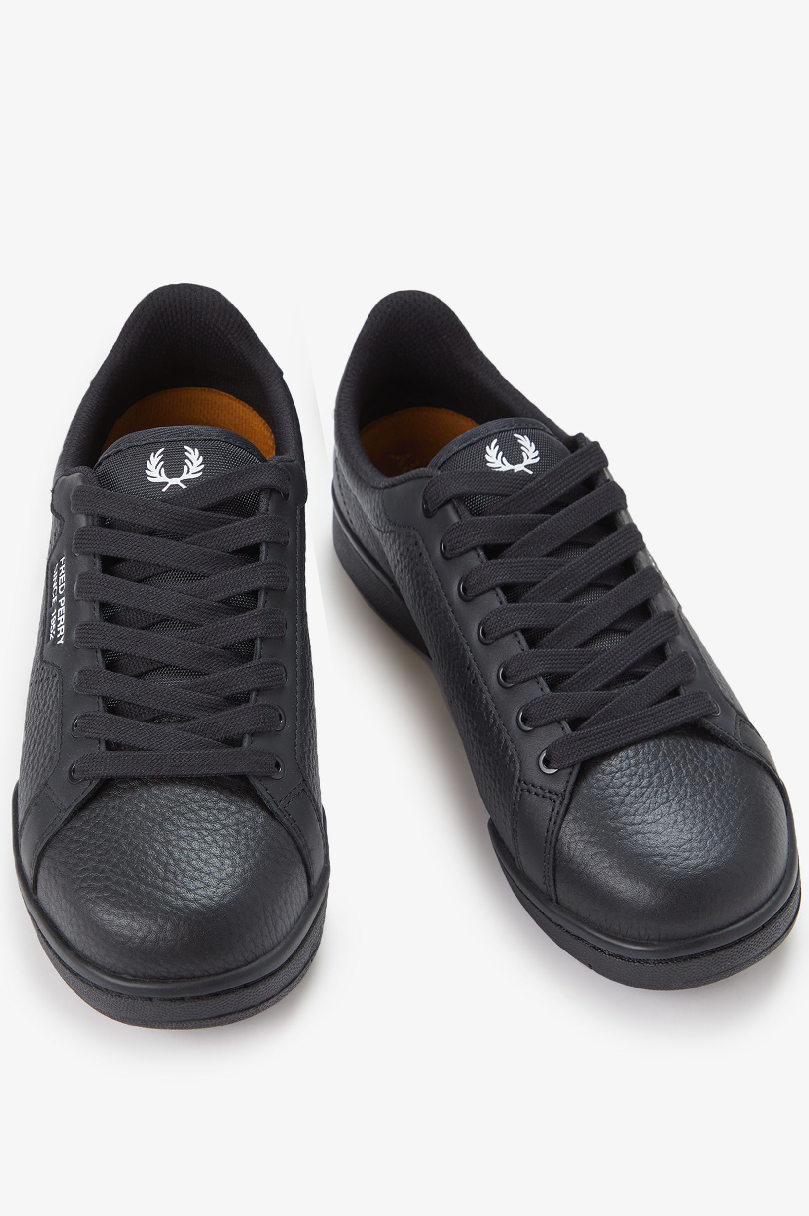 Sapatilhas 'B722' em Pele Fred Perry Preto-3