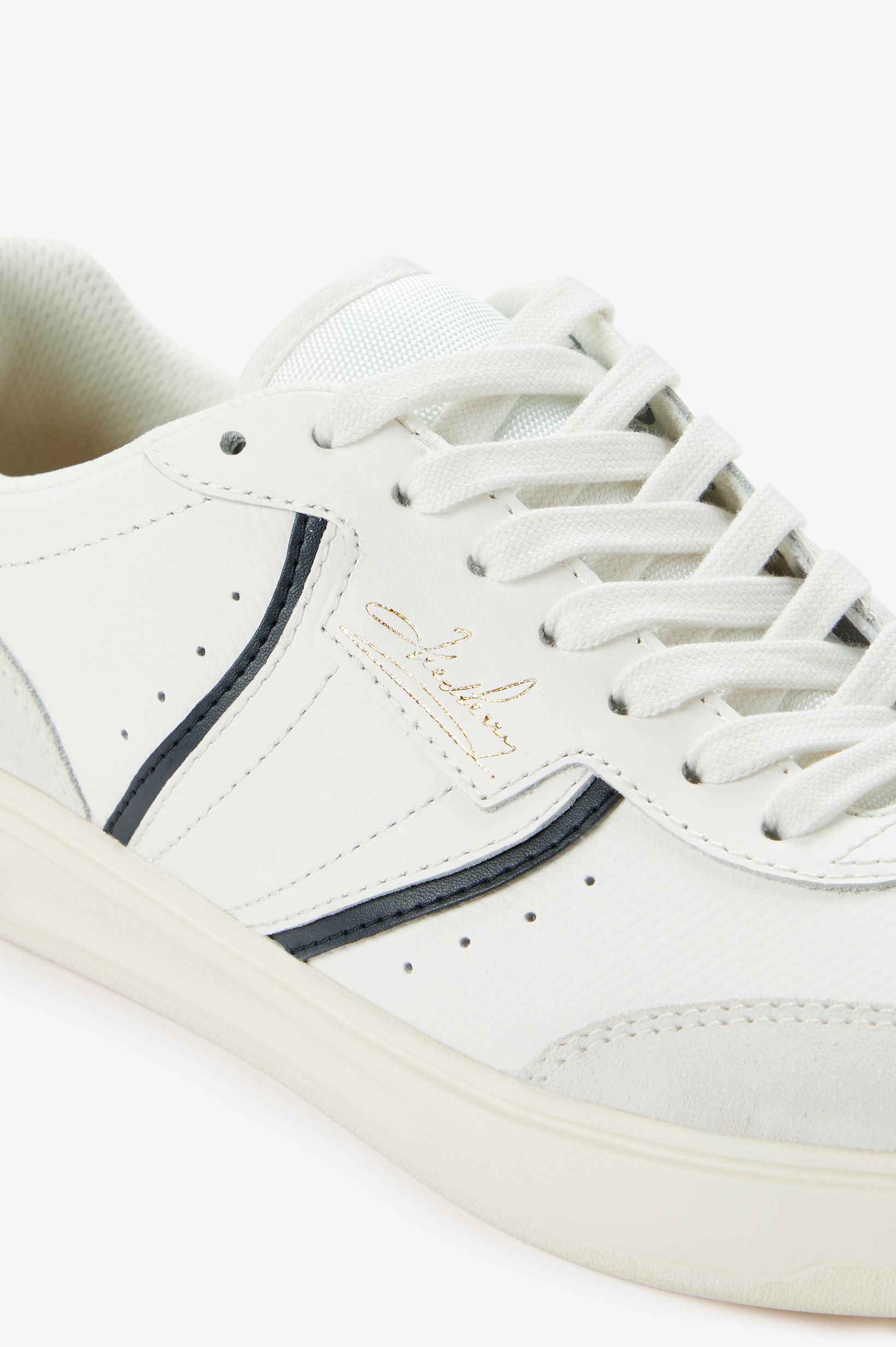 Sapatilhas 'B4' em Pele Fred Perry Branco-6