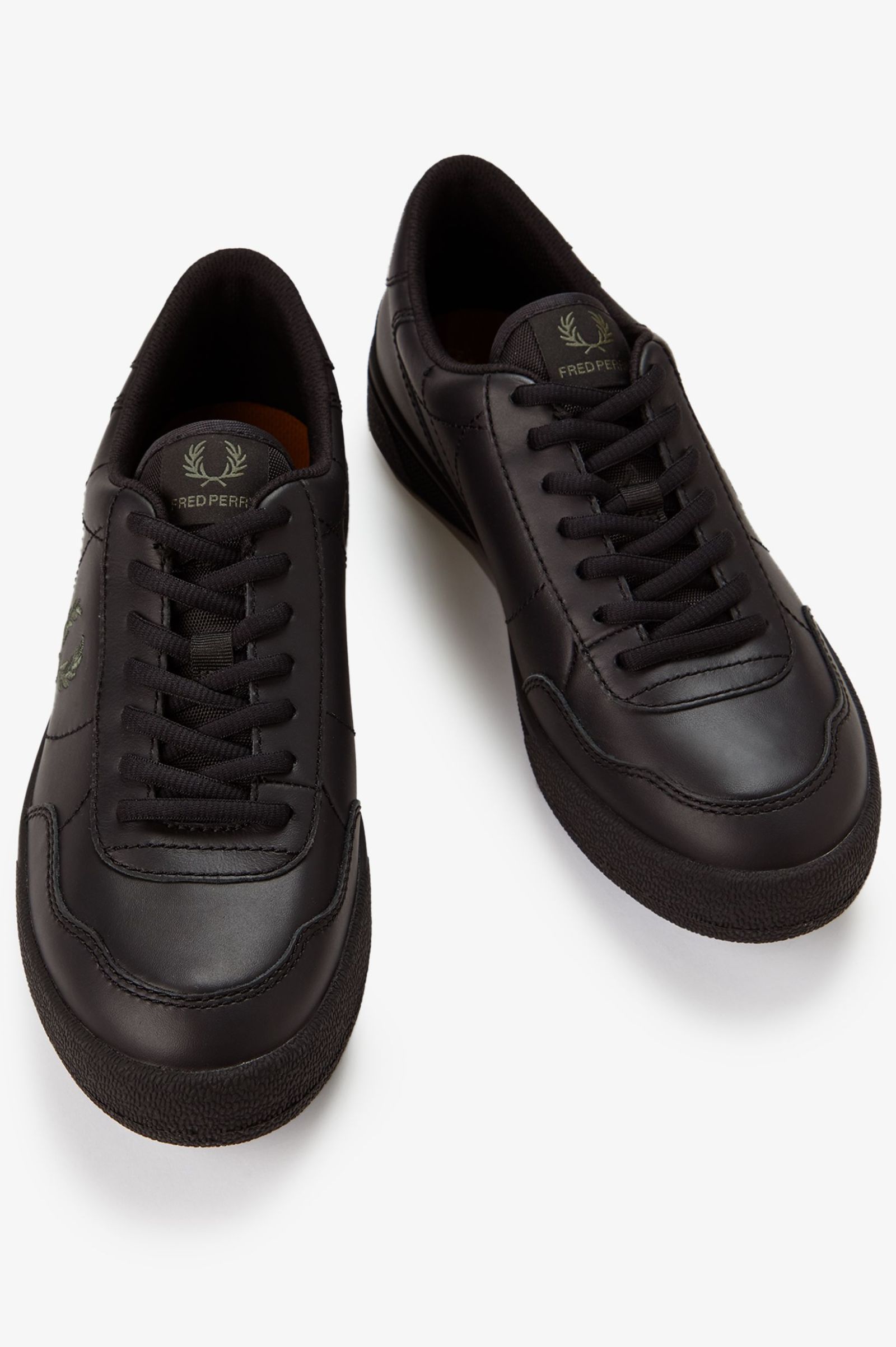 Sapatilhas 'B11' em Pele Fred Perry Preto-3