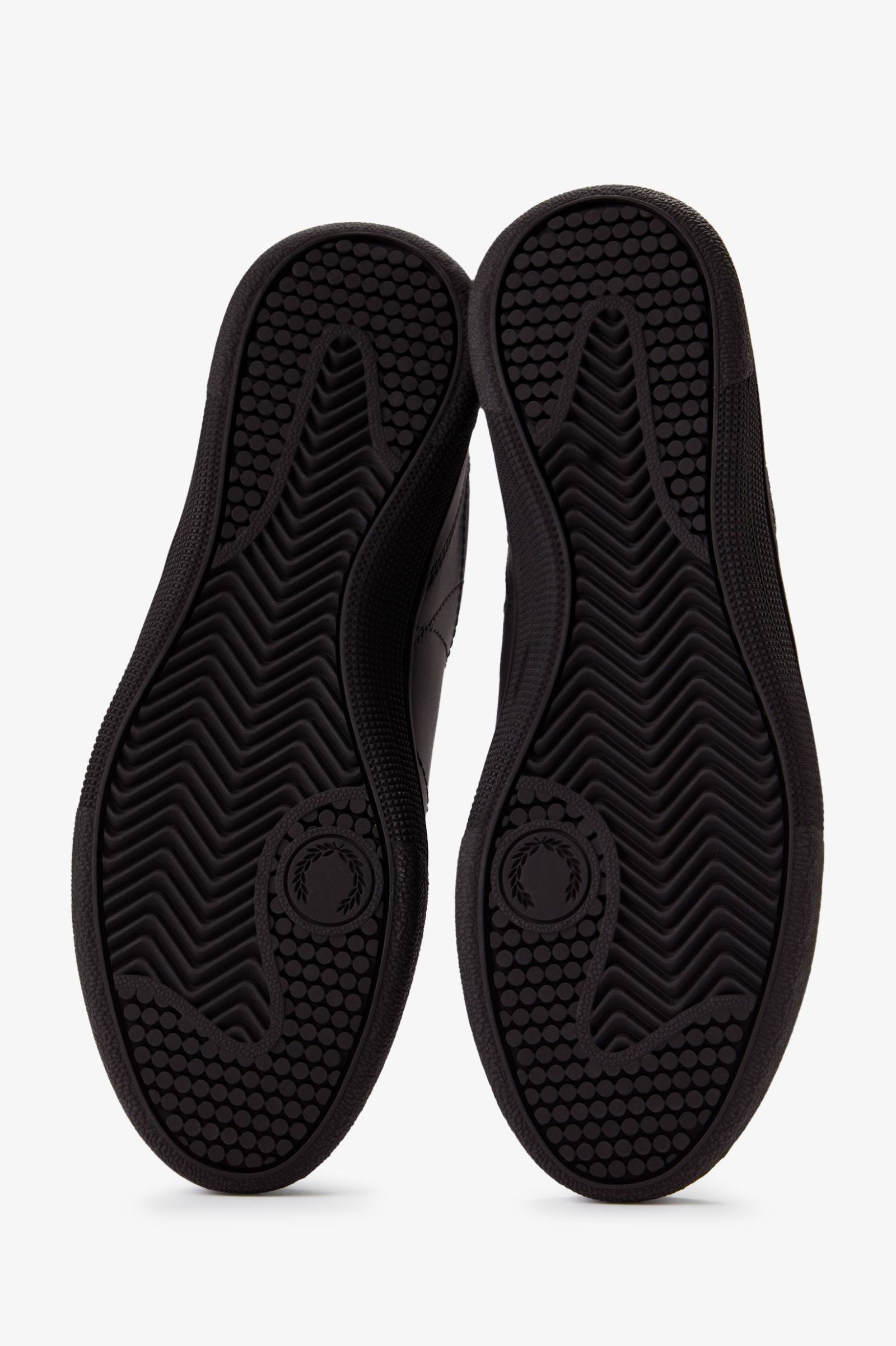 Sapatilhas 'B11' em Pele Fred Perry Preto-4