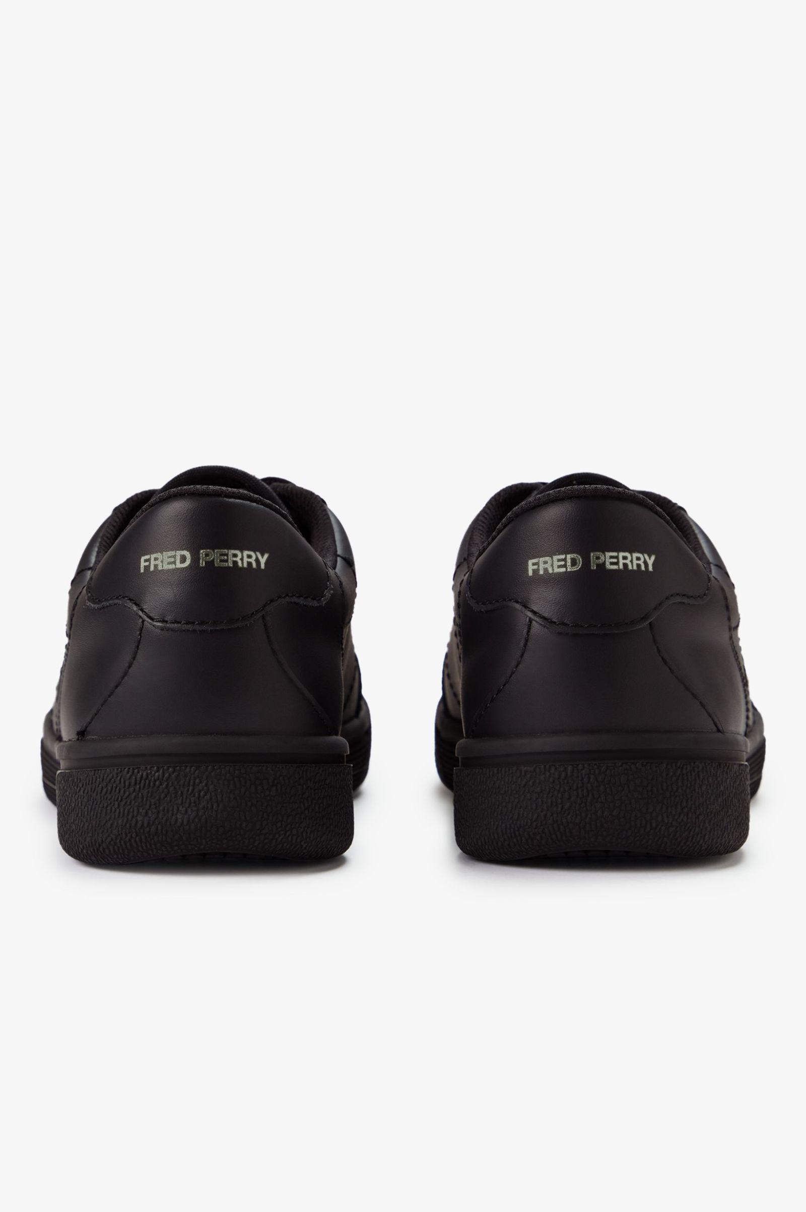 Sapatilhas 'B11' em Pele Fred Perry Preto-5