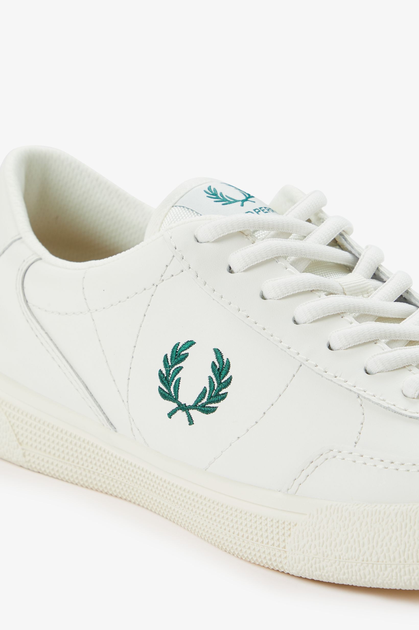 Sapatilhas 'B11' em Pele Fred Perry Cru-6