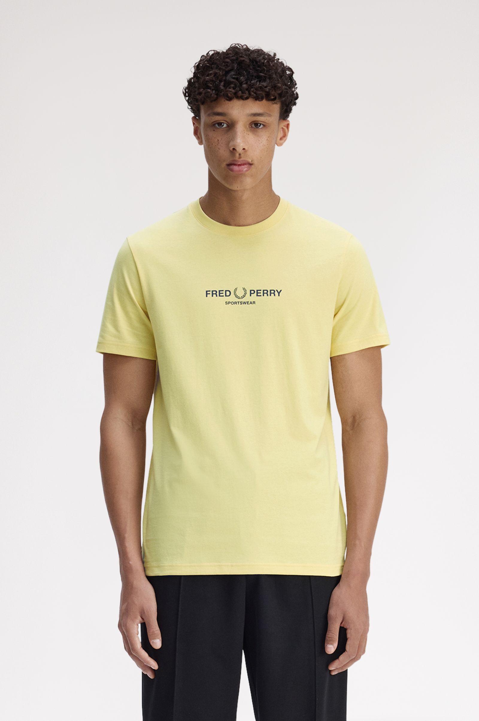 T-Shirt de Manga Curta em Amarelo com Logo Bordado Amarelo-1