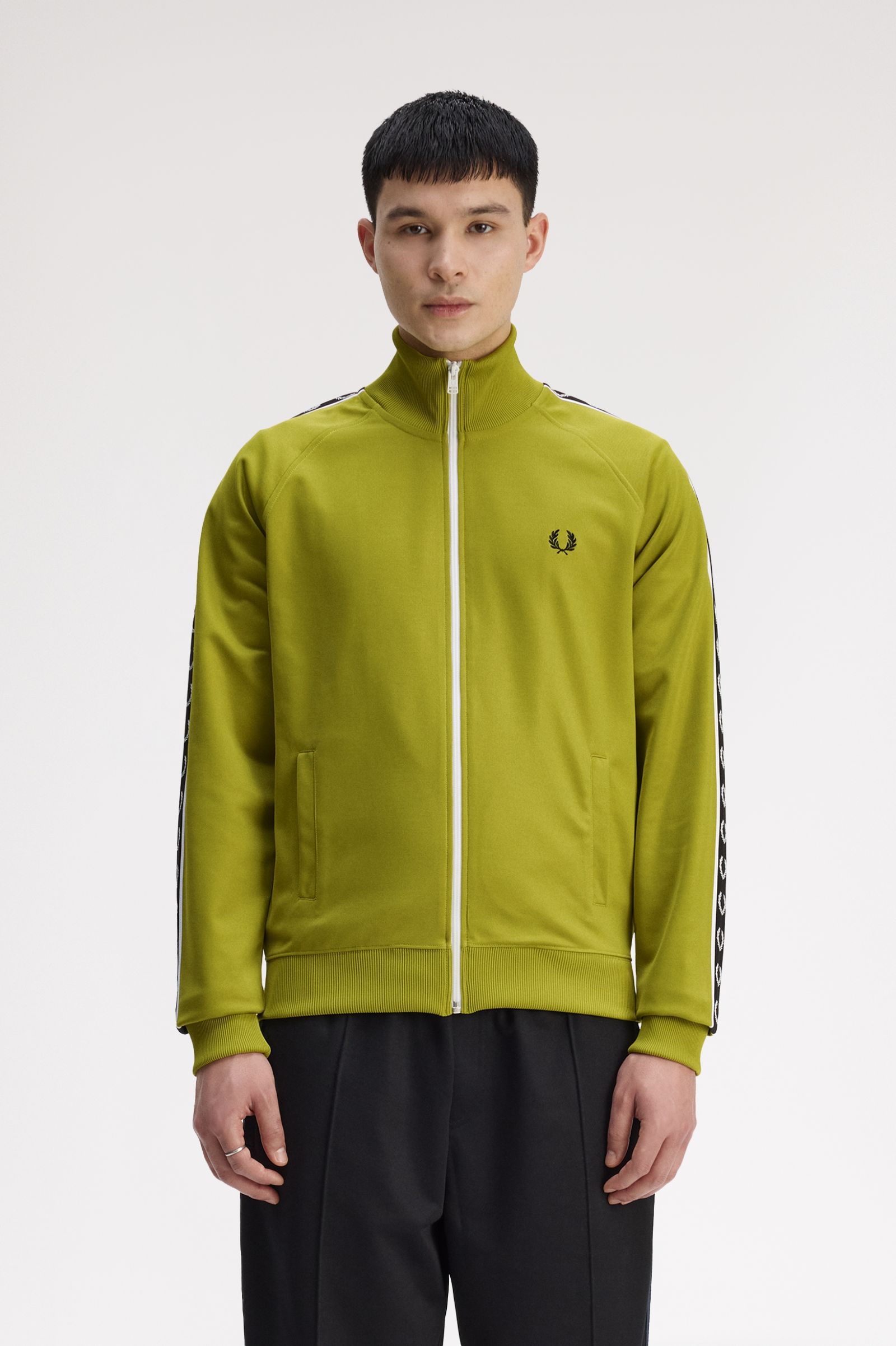 Imagem 0 de Casaco com Fecho