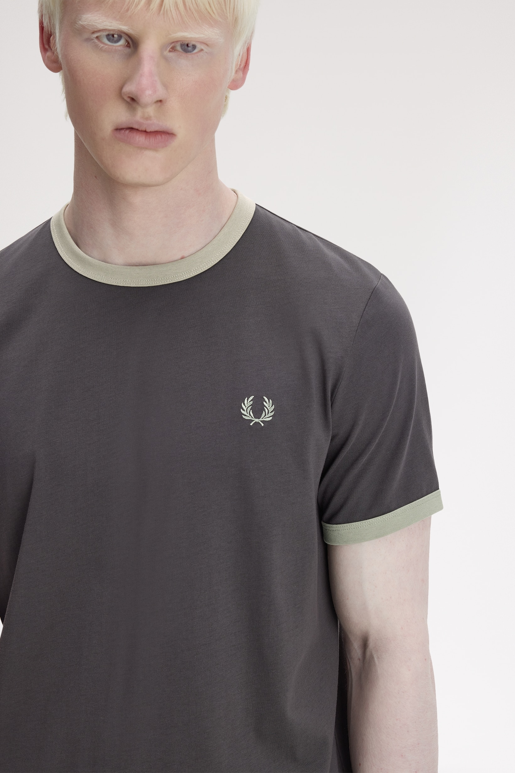 T-Shirt 'Ringer' Cinzento-escuro-3