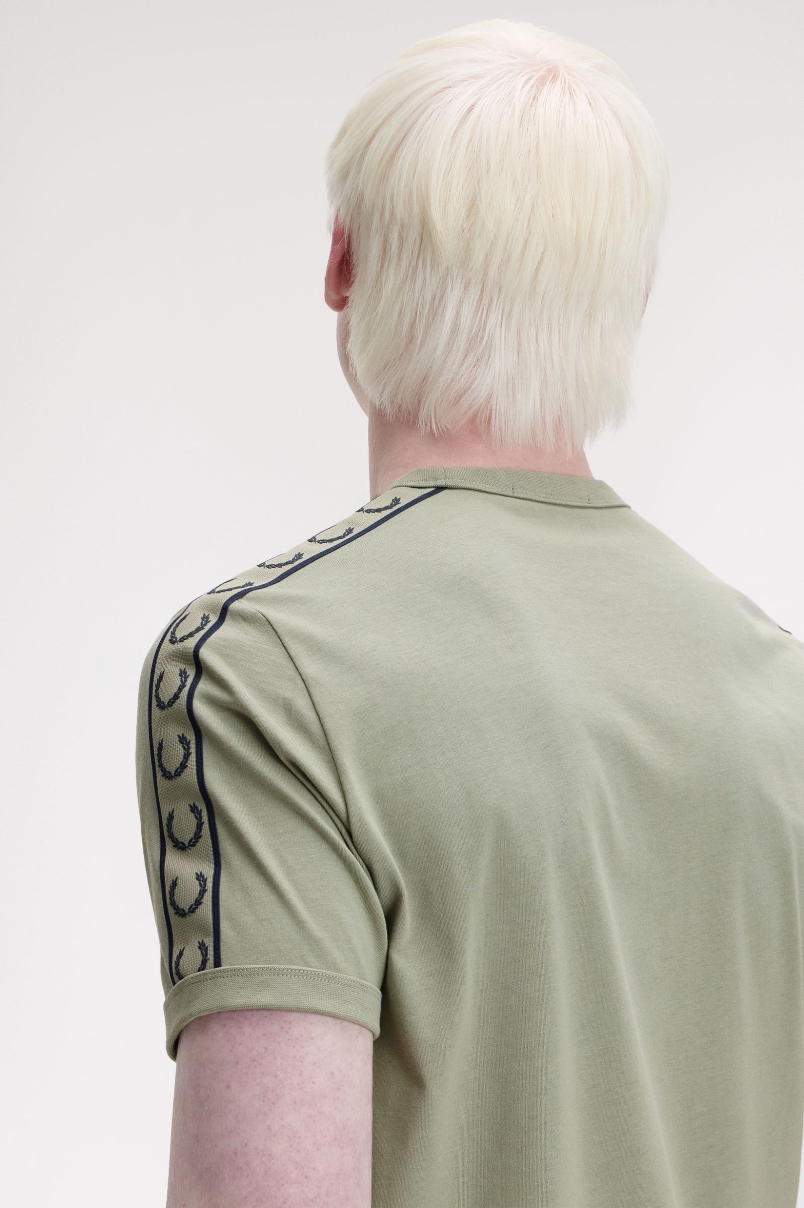 T-Shirt 'Contrast Tape Ringer' Verde-2