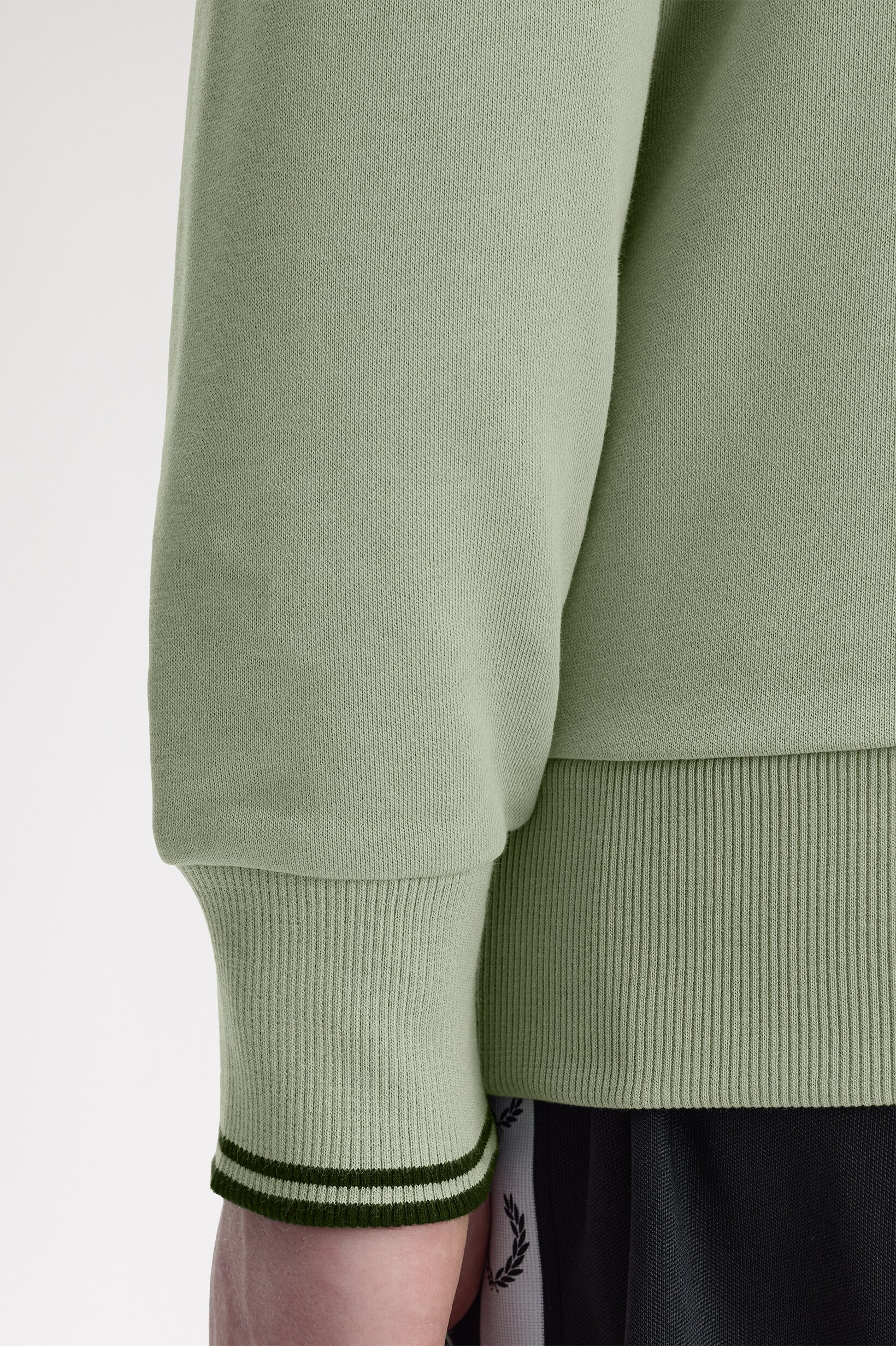 Sweatshirt Gola Redonda Verde-claro-2