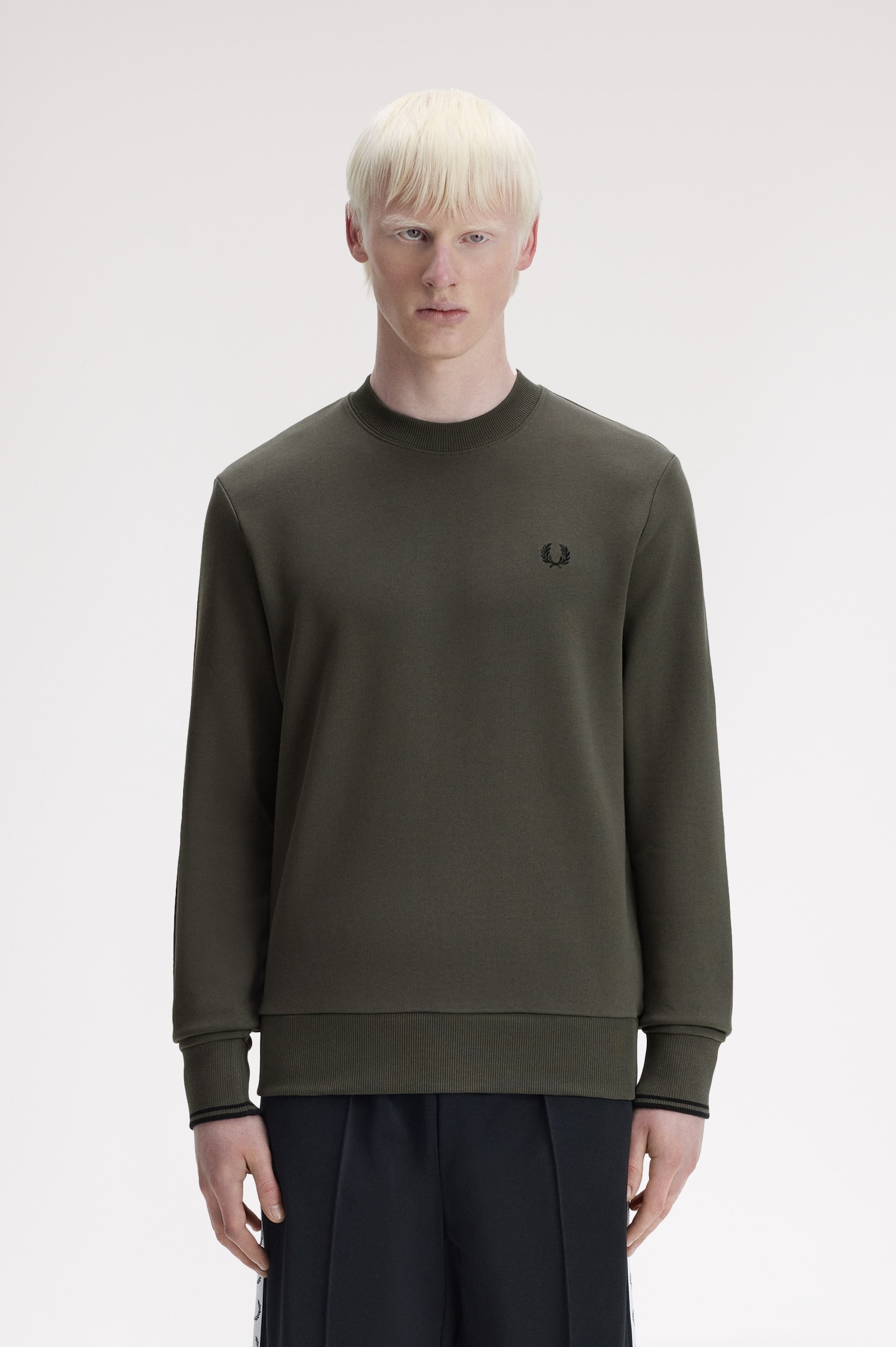 Sweatshirt Gola Redonda Verde-escuro-1