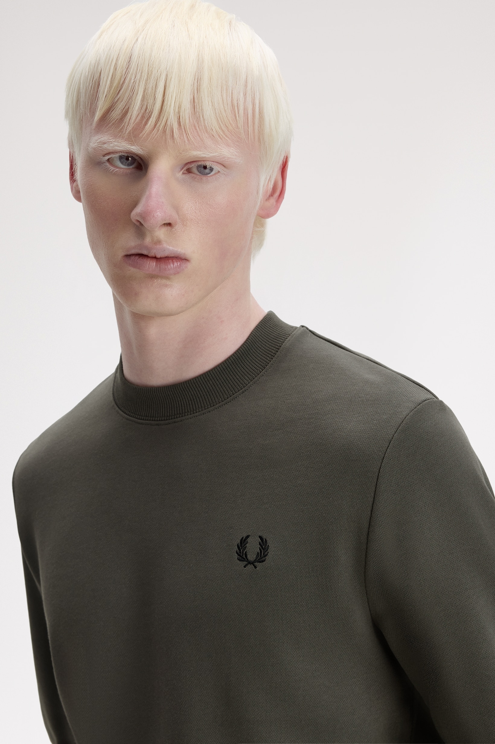 Sweatshirt Gola Redonda Verde-escuro-3