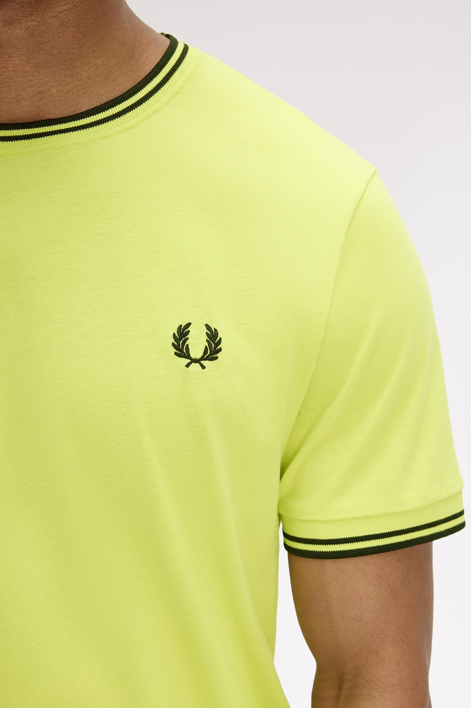 T-Shirt 'Twin Tipped' Verde-3