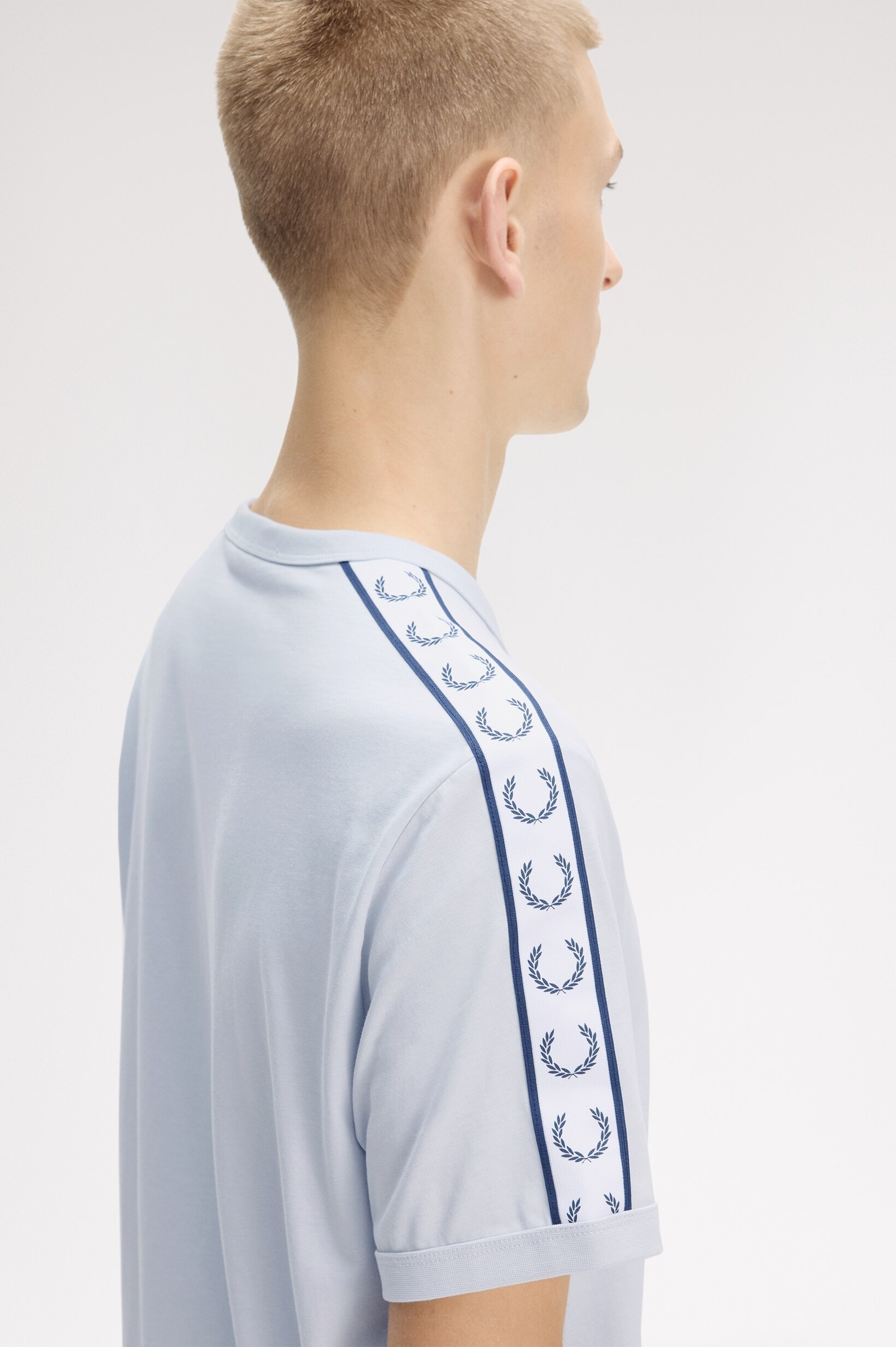 T-Shirt Manga Curta, em Azul 'Taped Ringer' Azul-claro-2
