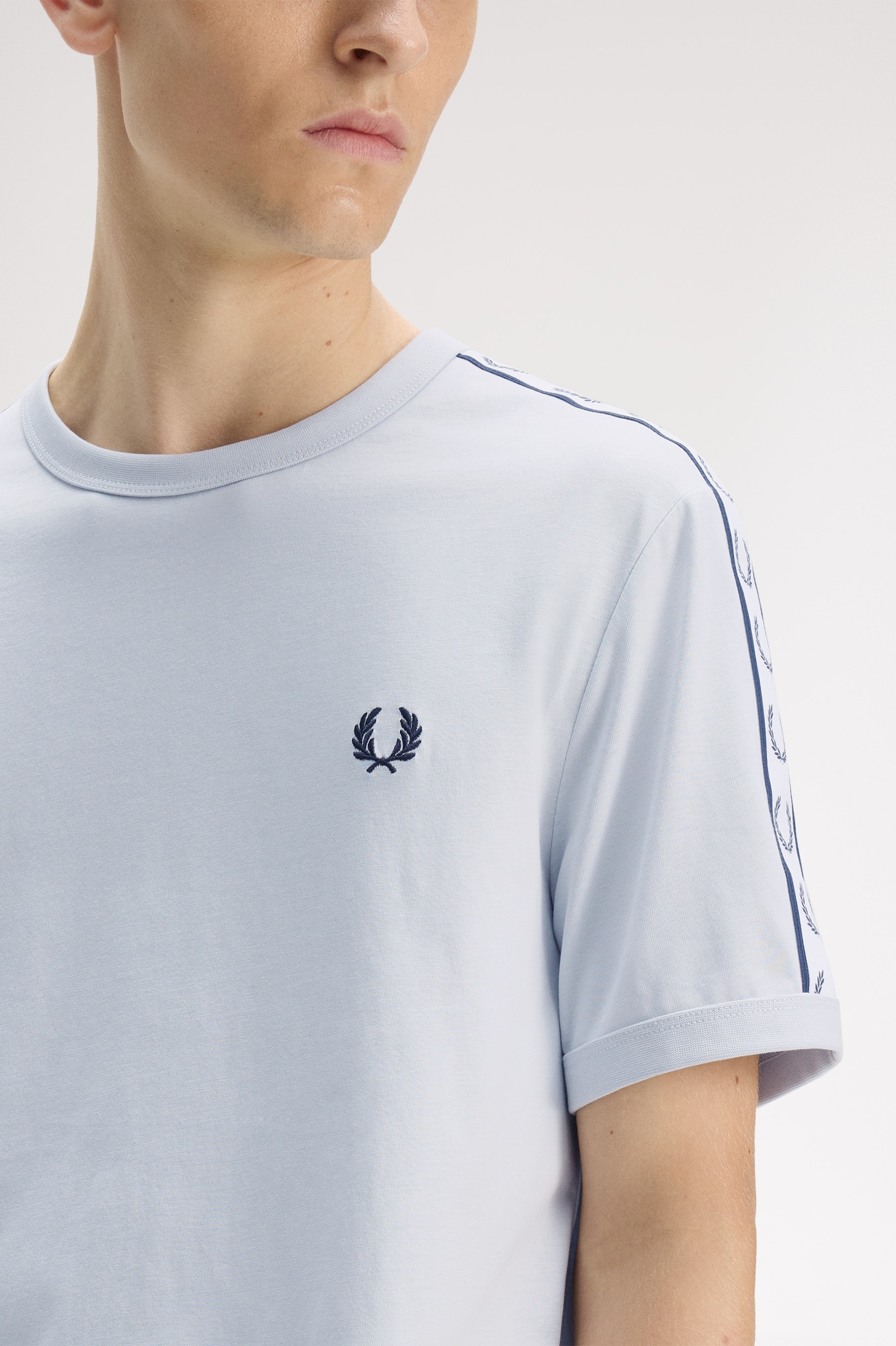 T-Shirt Manga Curta, em Azul 'Taped Ringer' Azul-claro-3