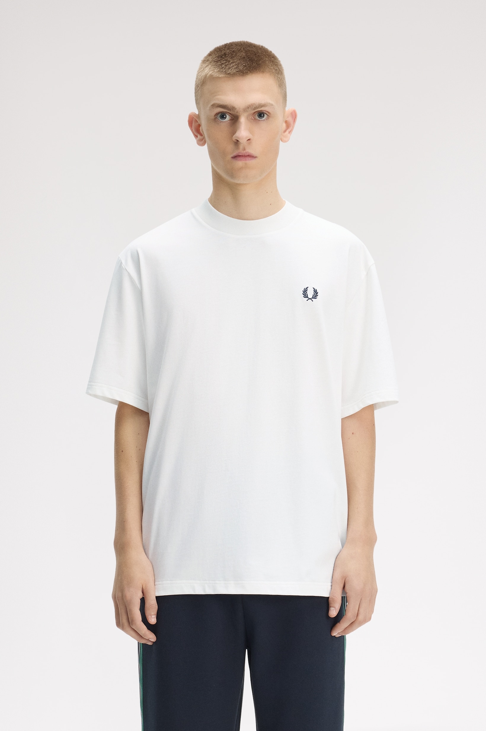 T-Shirt Fred Perry com Estampado. Branco-1