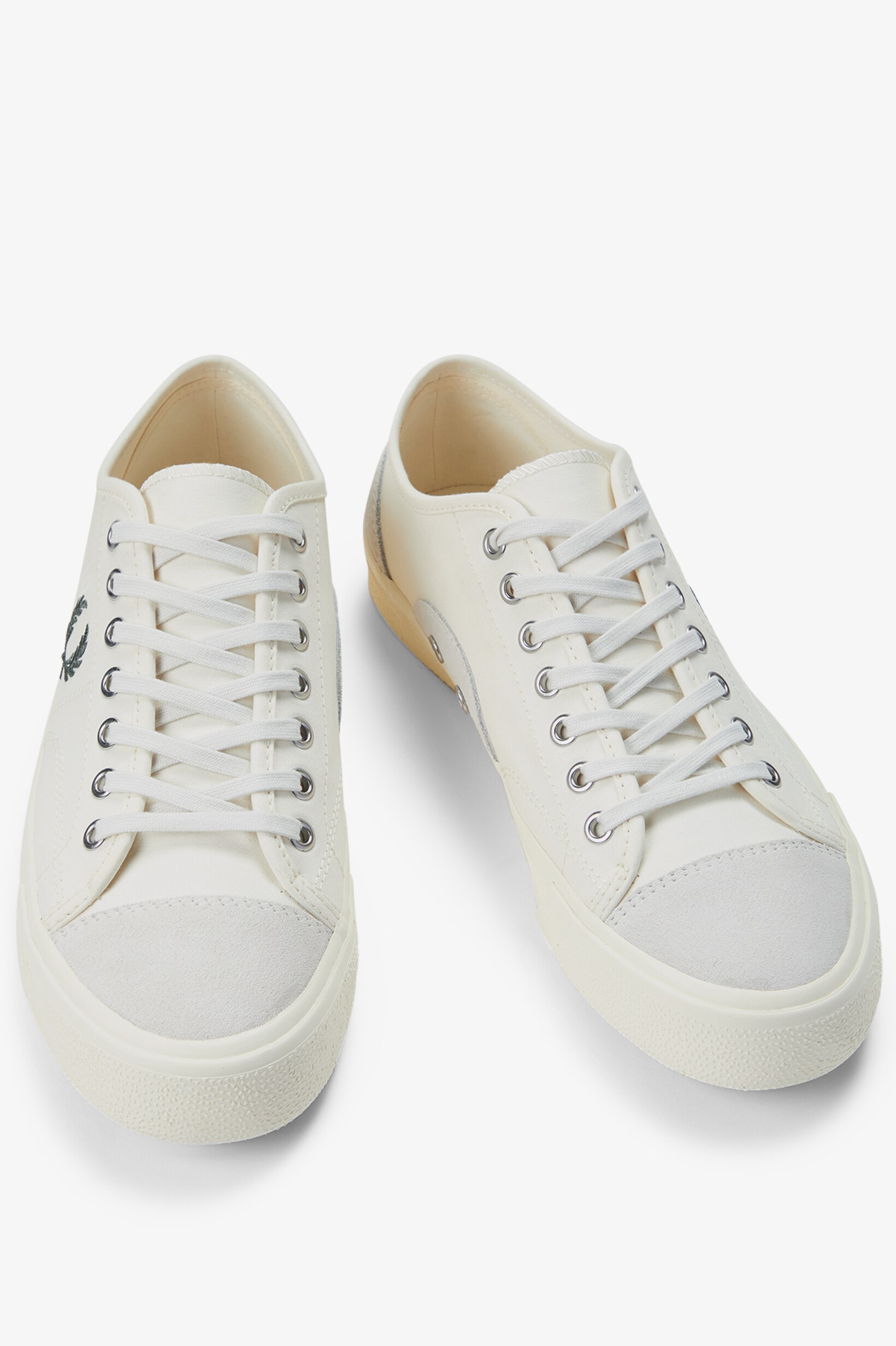 Sapatilhas Fred Perry 'Hughes Canvas Plimsoll' Cru-3