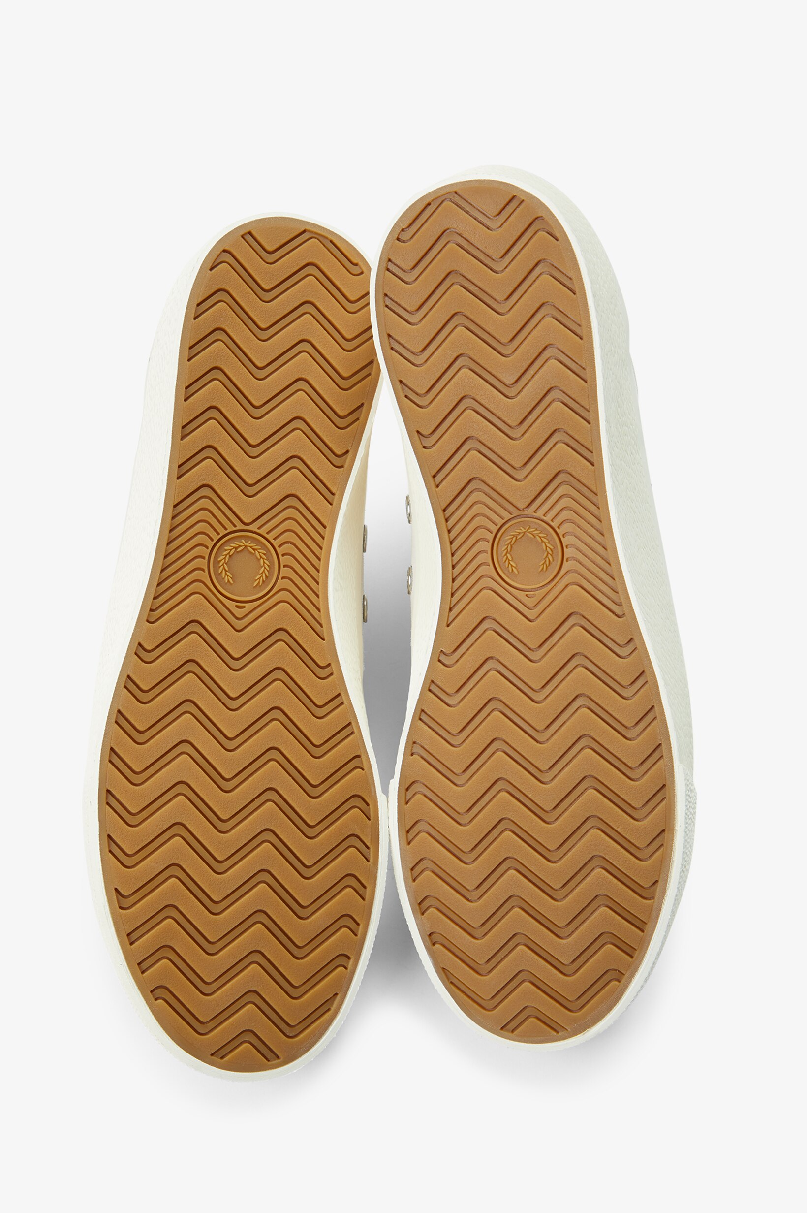 Sapatilhas Fred Perry 'Hughes Canvas Plimsoll' Cru-4