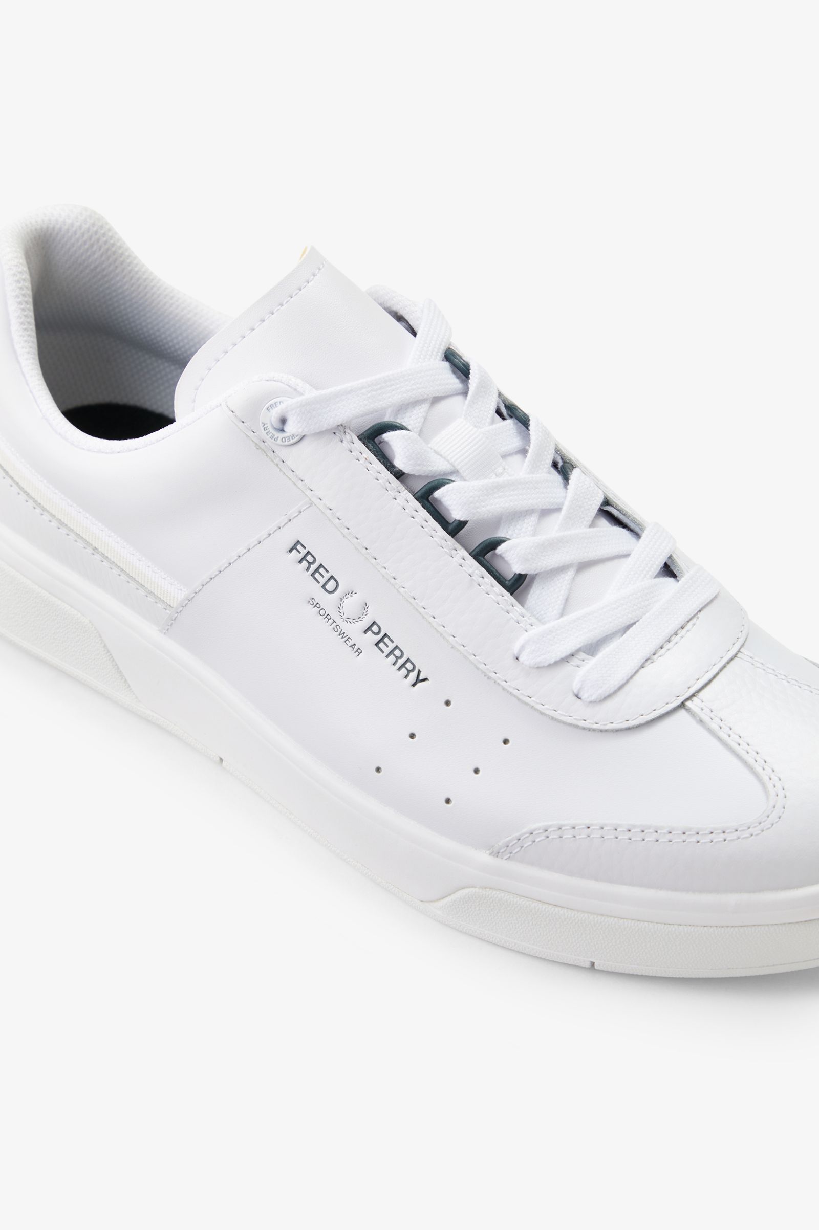 Sapatilhas 'B302' em Pele Fred Perry Branco-6