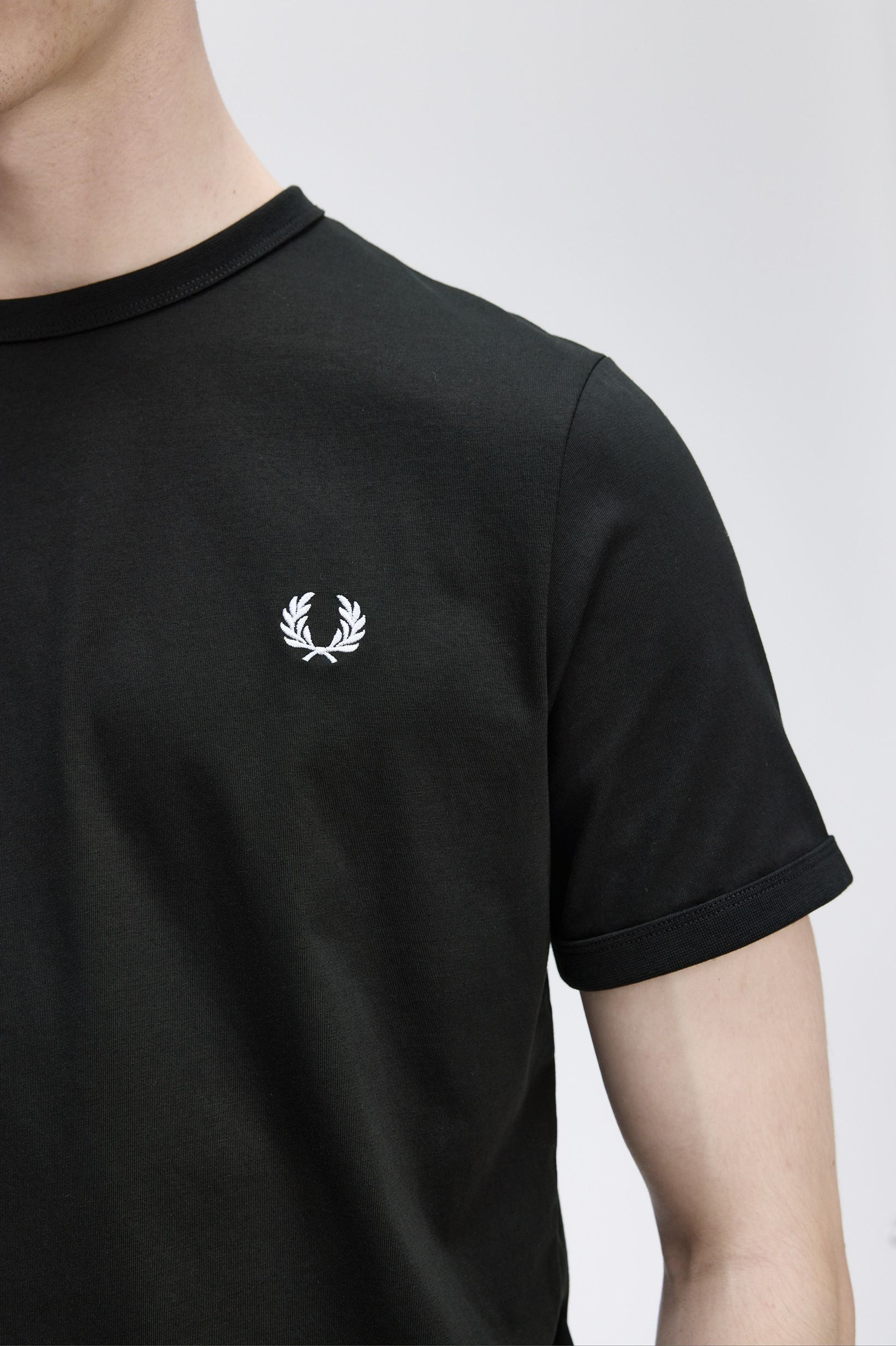 T-Shirt 'Ringer' Preto-3