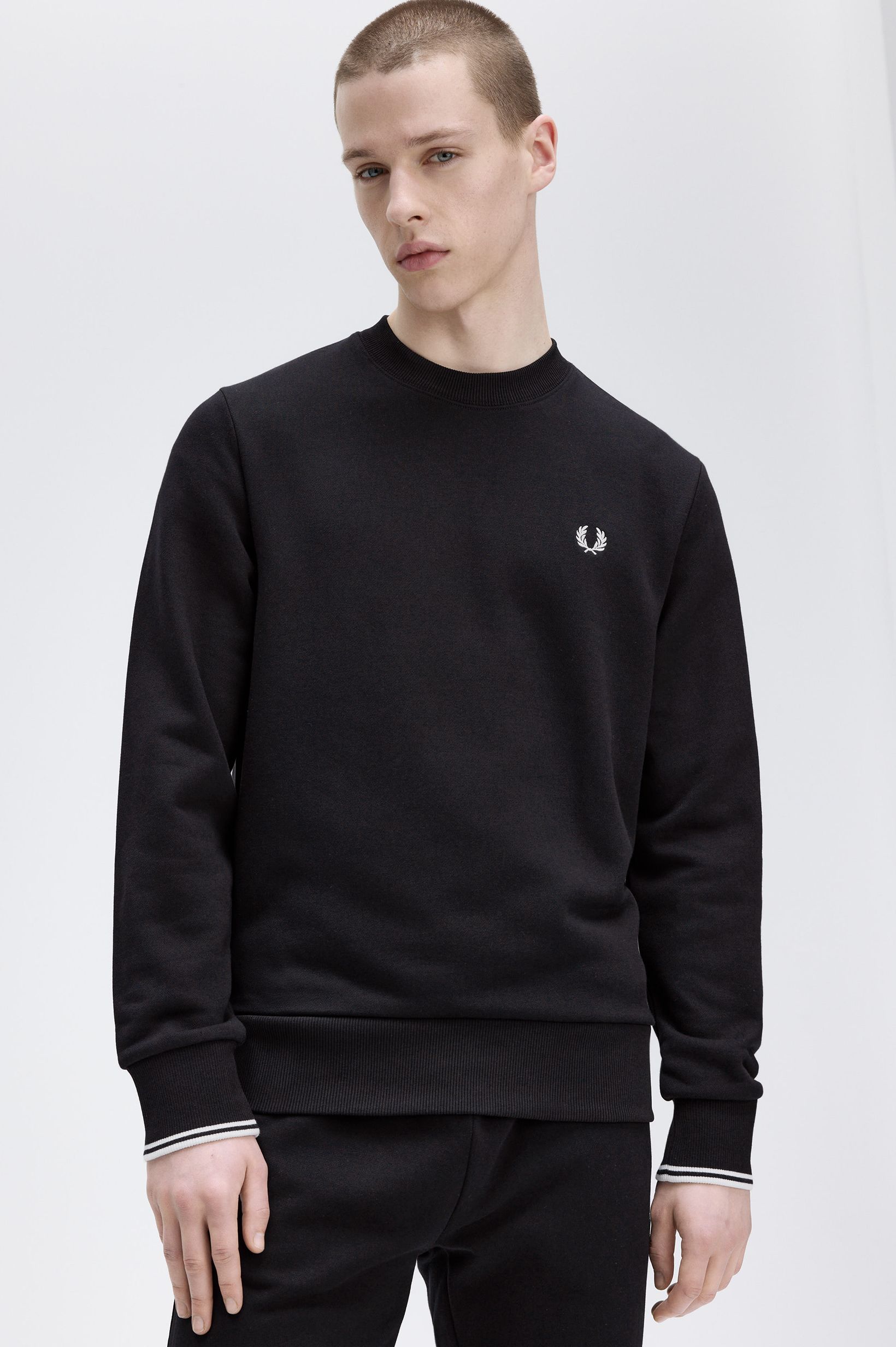 Imagem 0 de Sweatshirt Gola Redonda em Preto