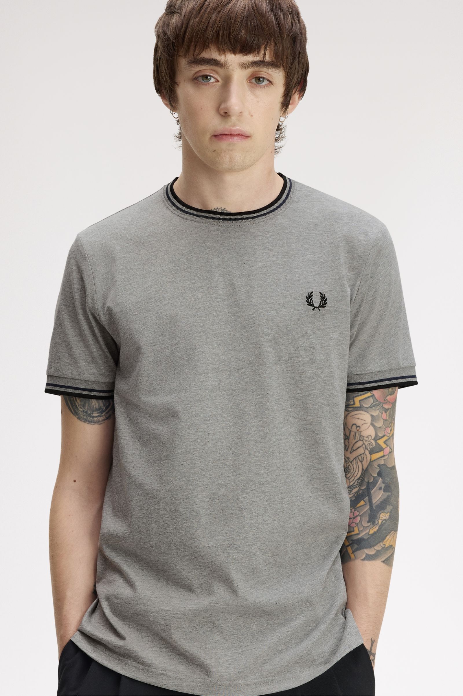 T-Shirt 'Twin Tipped' em Cinzento Cinzento-claro-2