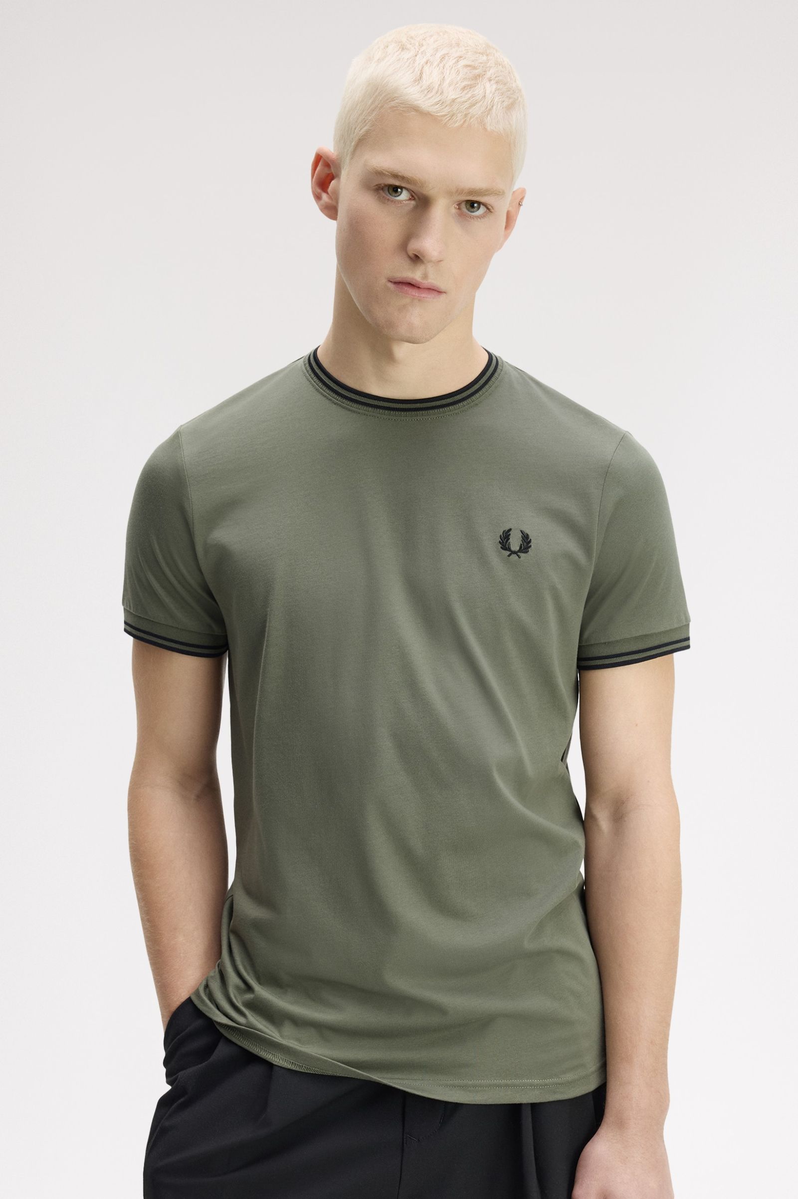 T-Shirt 'Twin Tipped' em Verde Verde-2