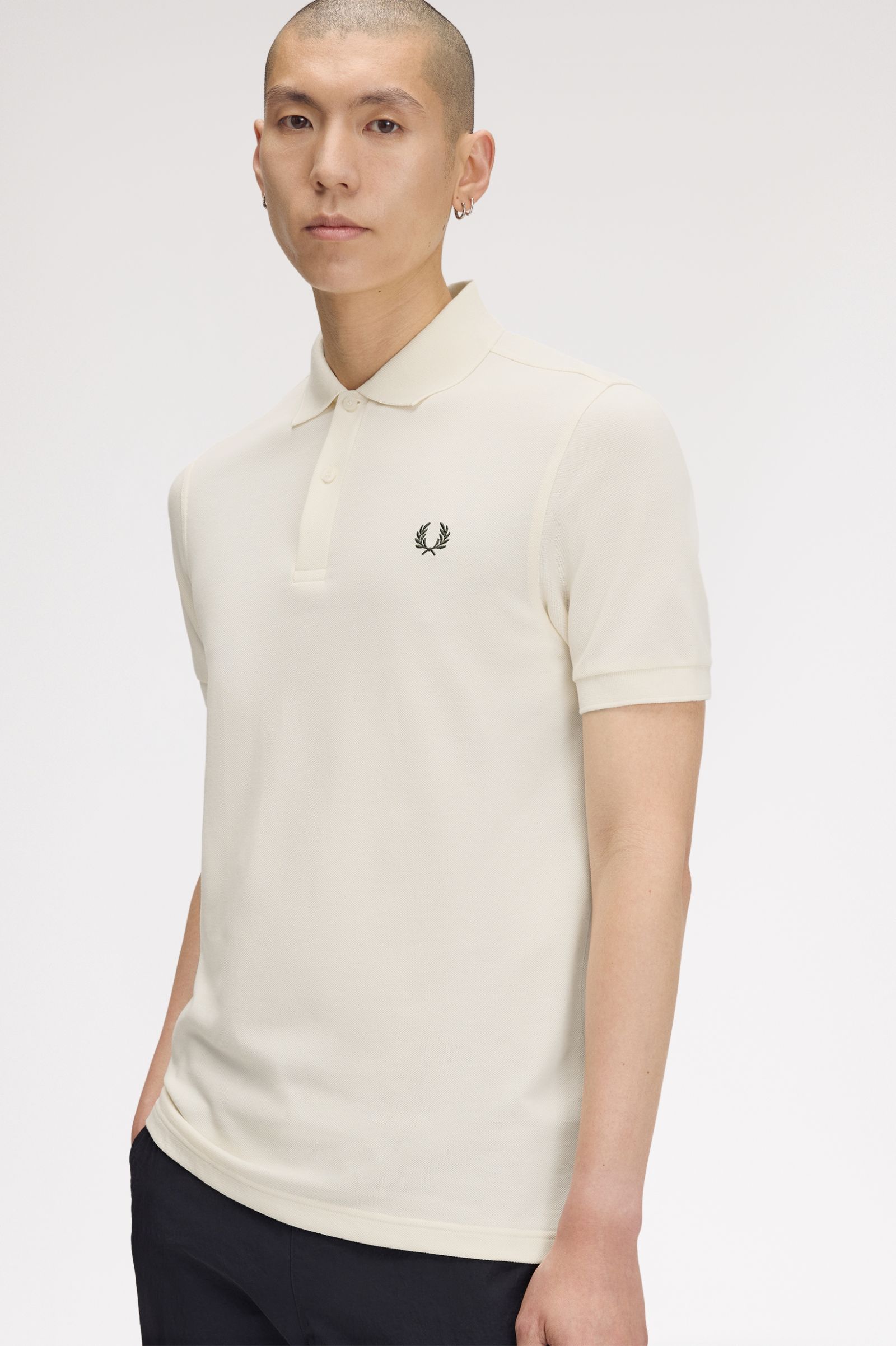 Polo Fred Perry 'M6000' em Cru Cru-2