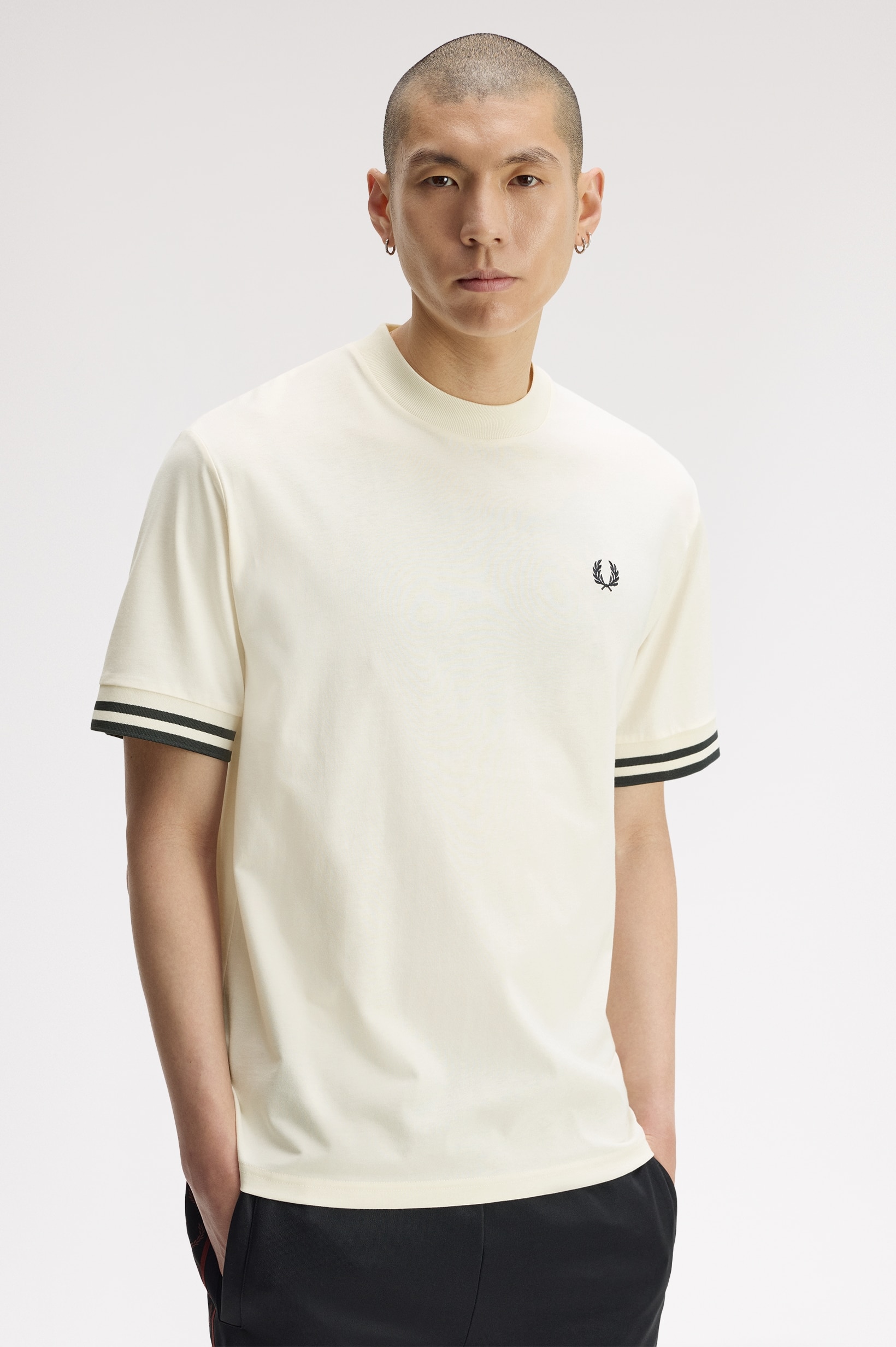 T-shirt 'Bold Tipped' em Cru Cru-2