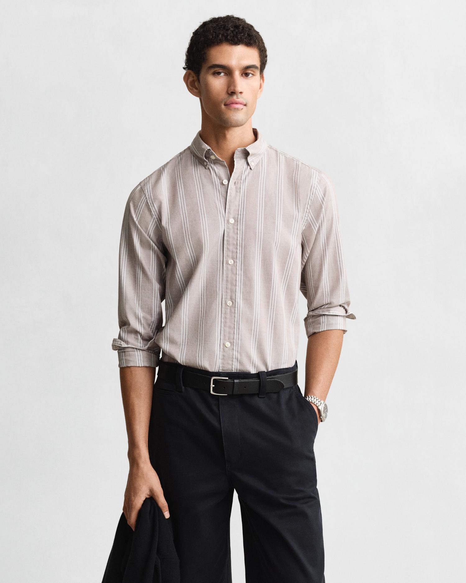 Camisa Regular Fit de Popelina Às Riscas Bege-1