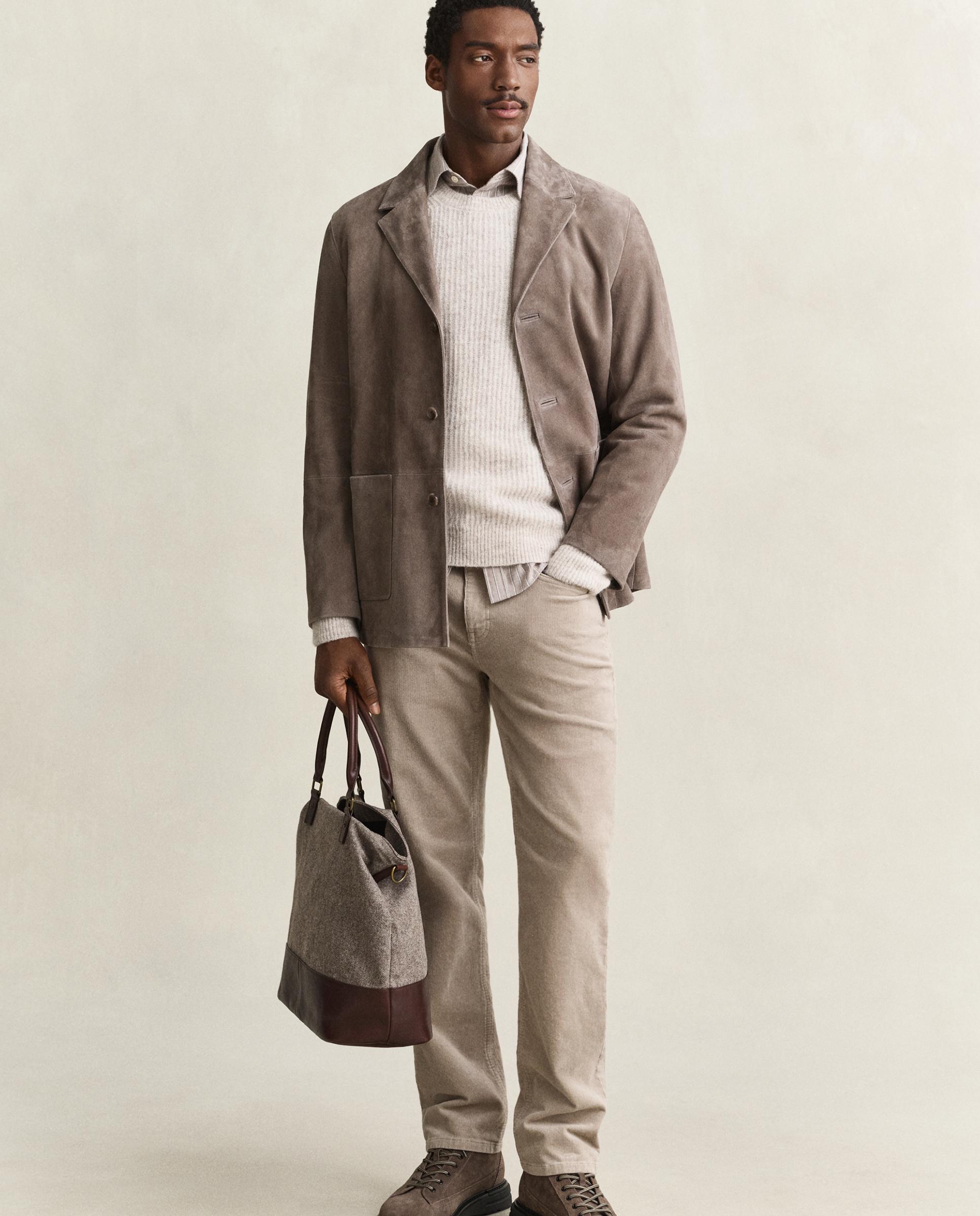Imagem 0 de Jeans com Corte a Direito com 5 Bolsos e Detalhe em Pele com a Marca