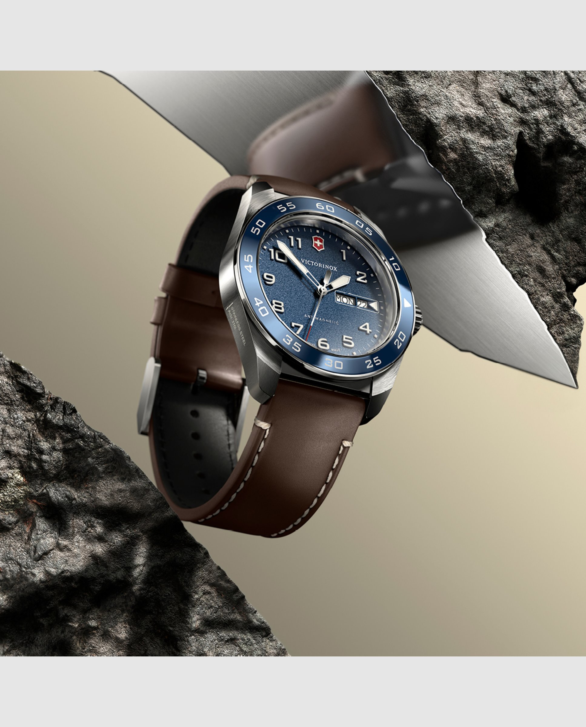 Relógio Analógico Swiss Army V242040 de Pele e Bracelete em Castanho Castanho-5